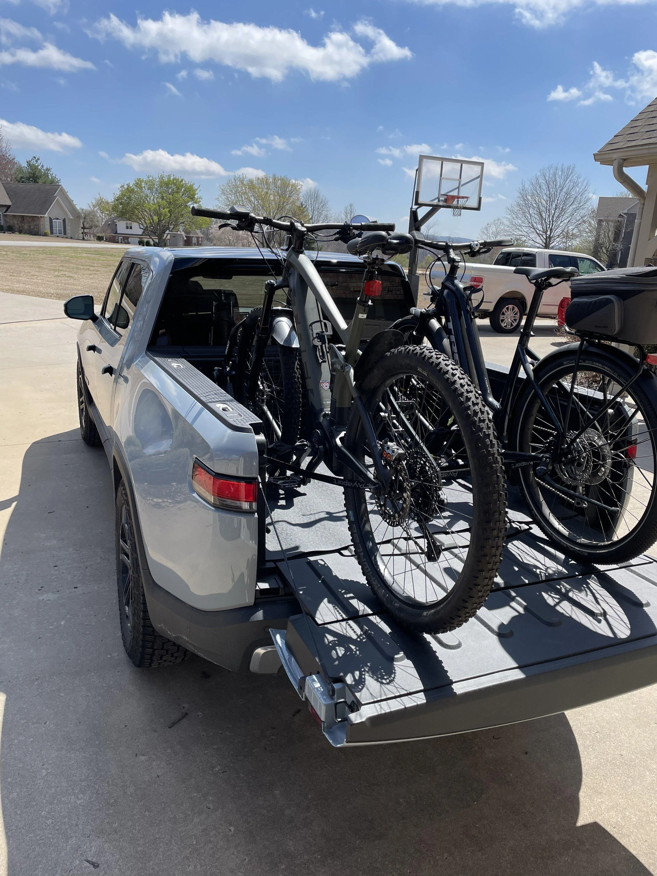 Rivian R1T R1S R1T and Mountain Biking D93438BF-DBAA-4068-8C30-8D3B956EC823
