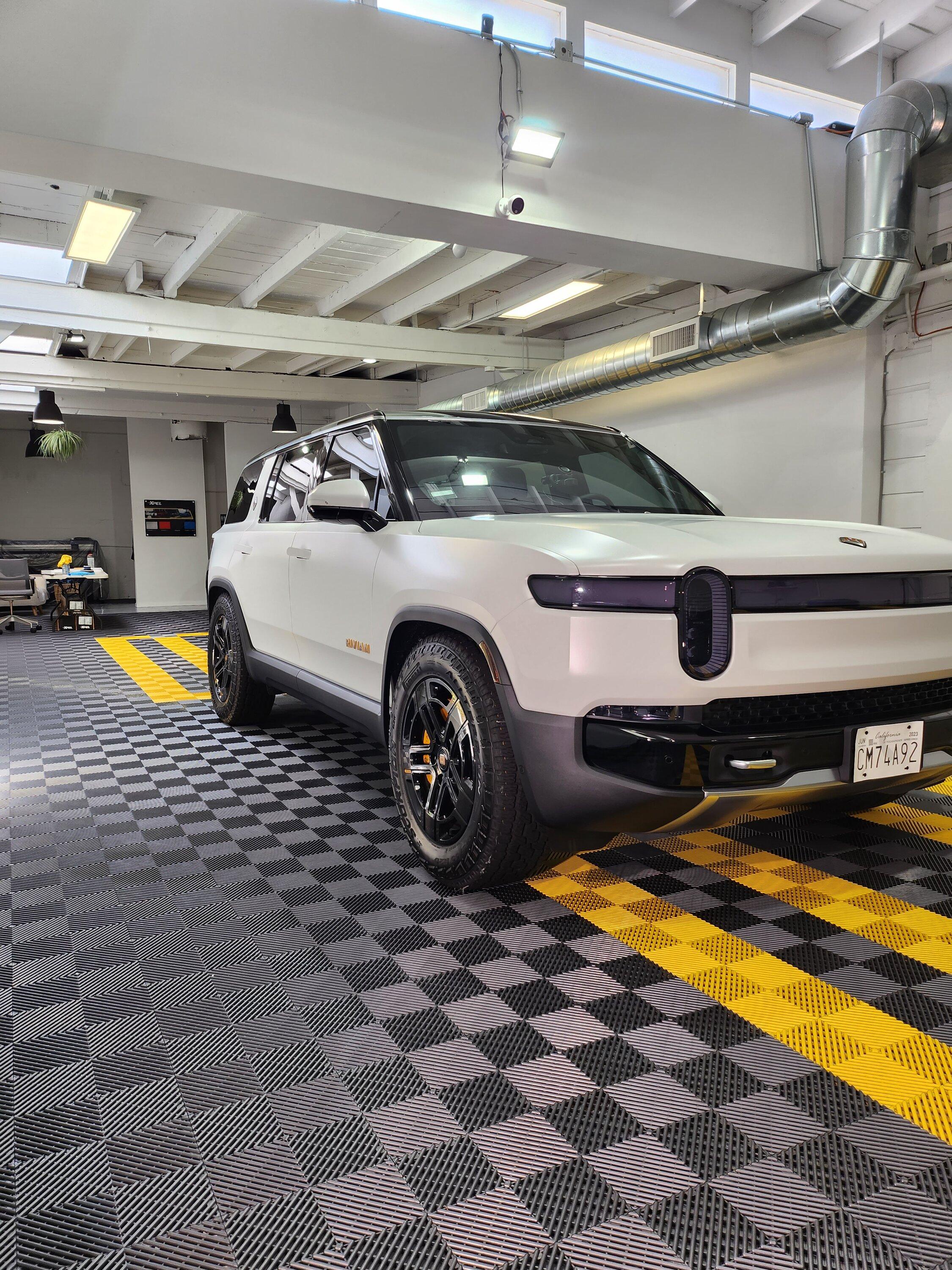 Rivian R1T R1S Twraps is awesome! PPF installed DIY photos 20230325_120011