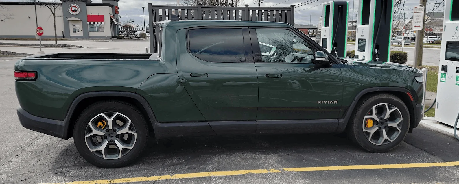 Rivian R1T R1S Range and efficiency on 21s WITHOUT Aero Covers???. 1679795864135