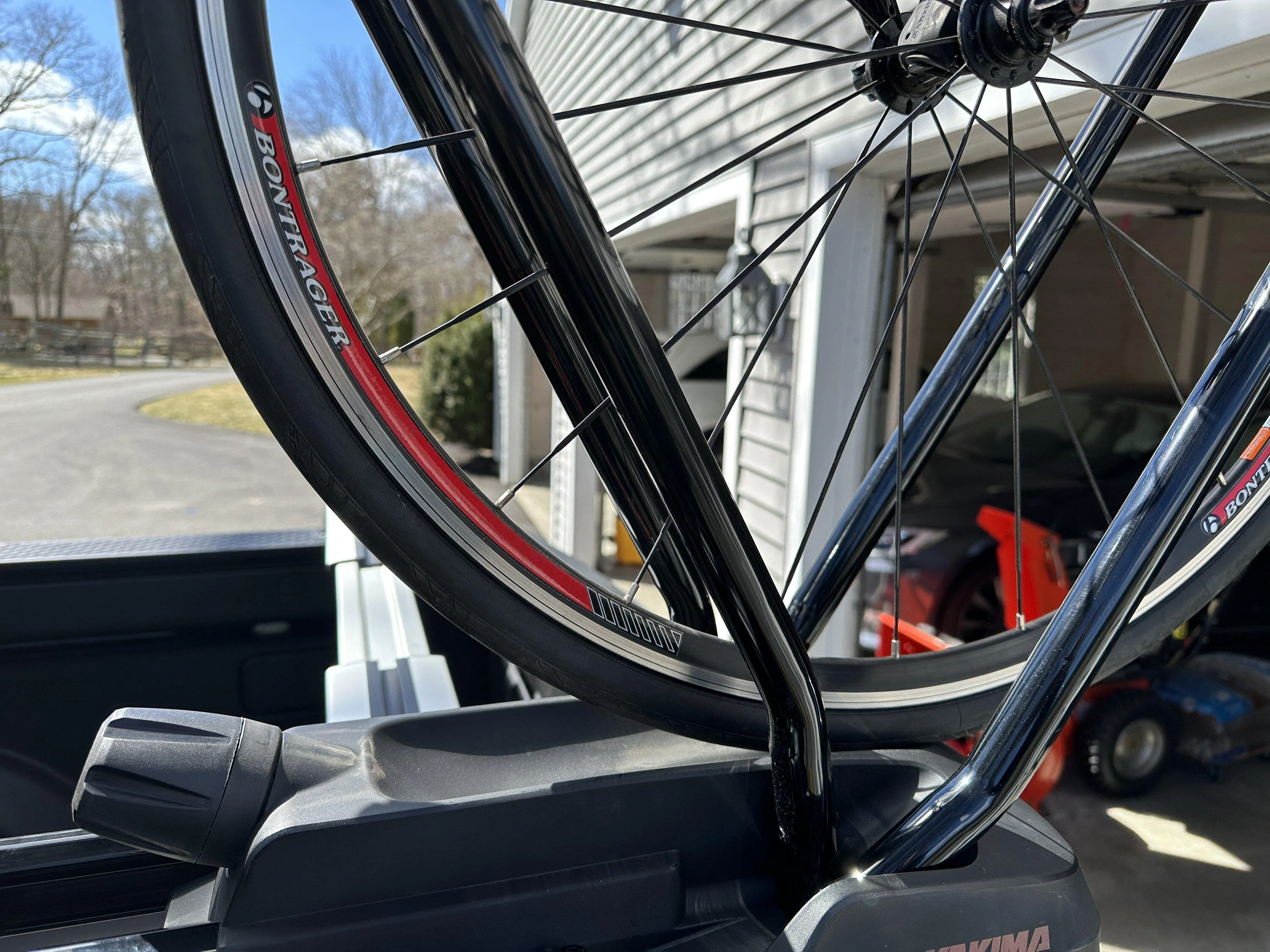 Rivian R1T R1S Rivian bike mount doesnt work for me, some questions IMG_1128