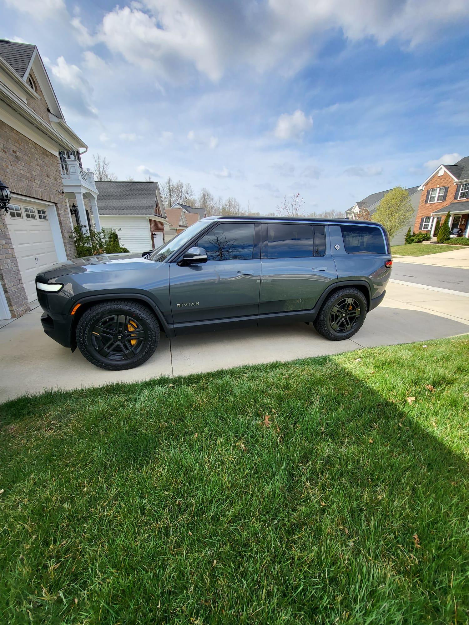 Rivian R1T R1S My 23' R1S is Here WhatsApp Image 2023-03-28 at 12.09.50 PM