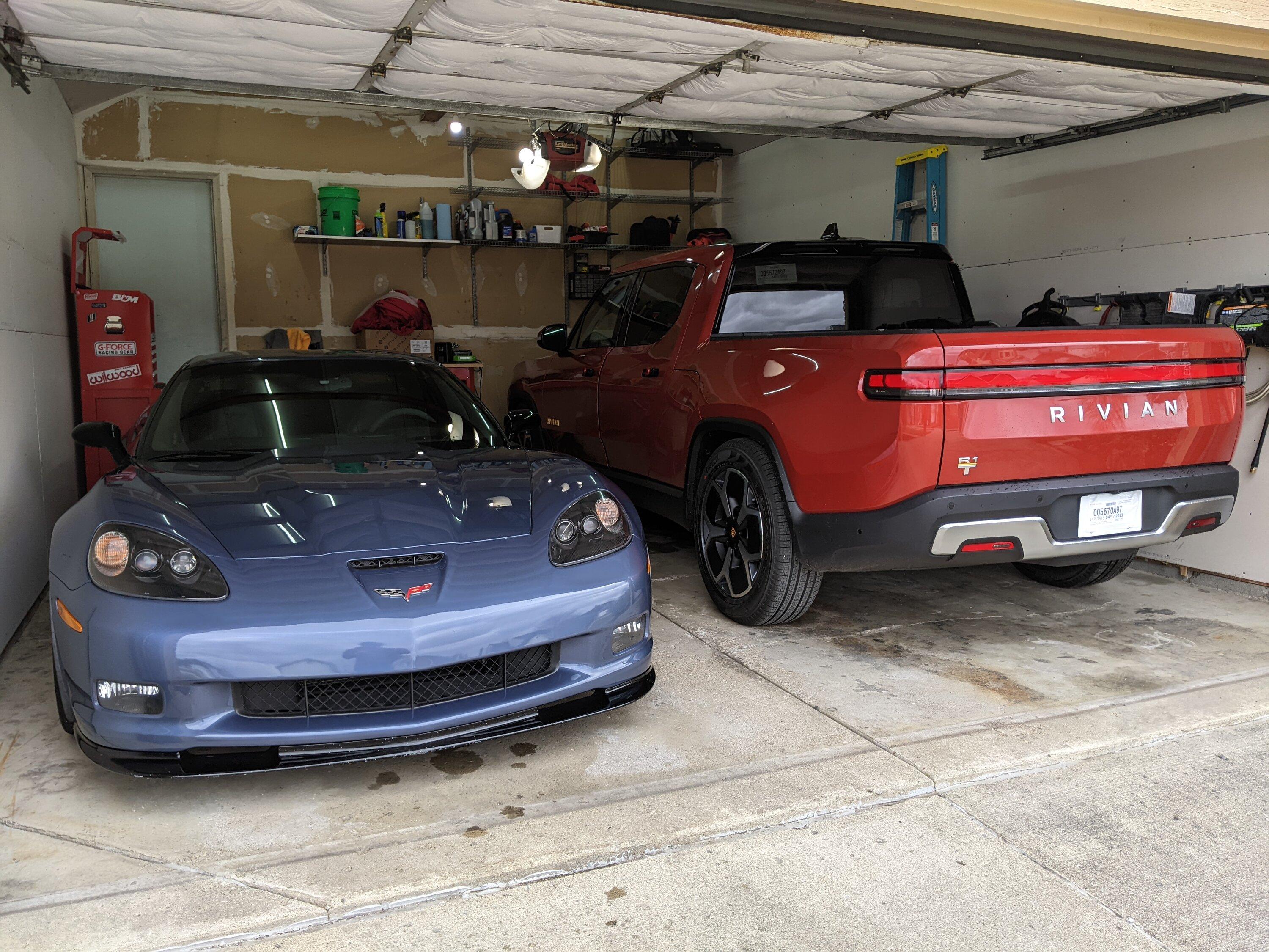 Rivian R1T R1S Uh, you're gonna need a bigger garage! PXL_20230118_162541833