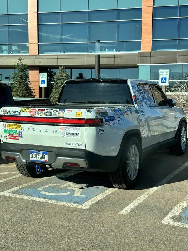 Rivian R1T R1S Colorado Checking In EA0CD7D9-7318-43BD-8398-FA7590B4BA5C
