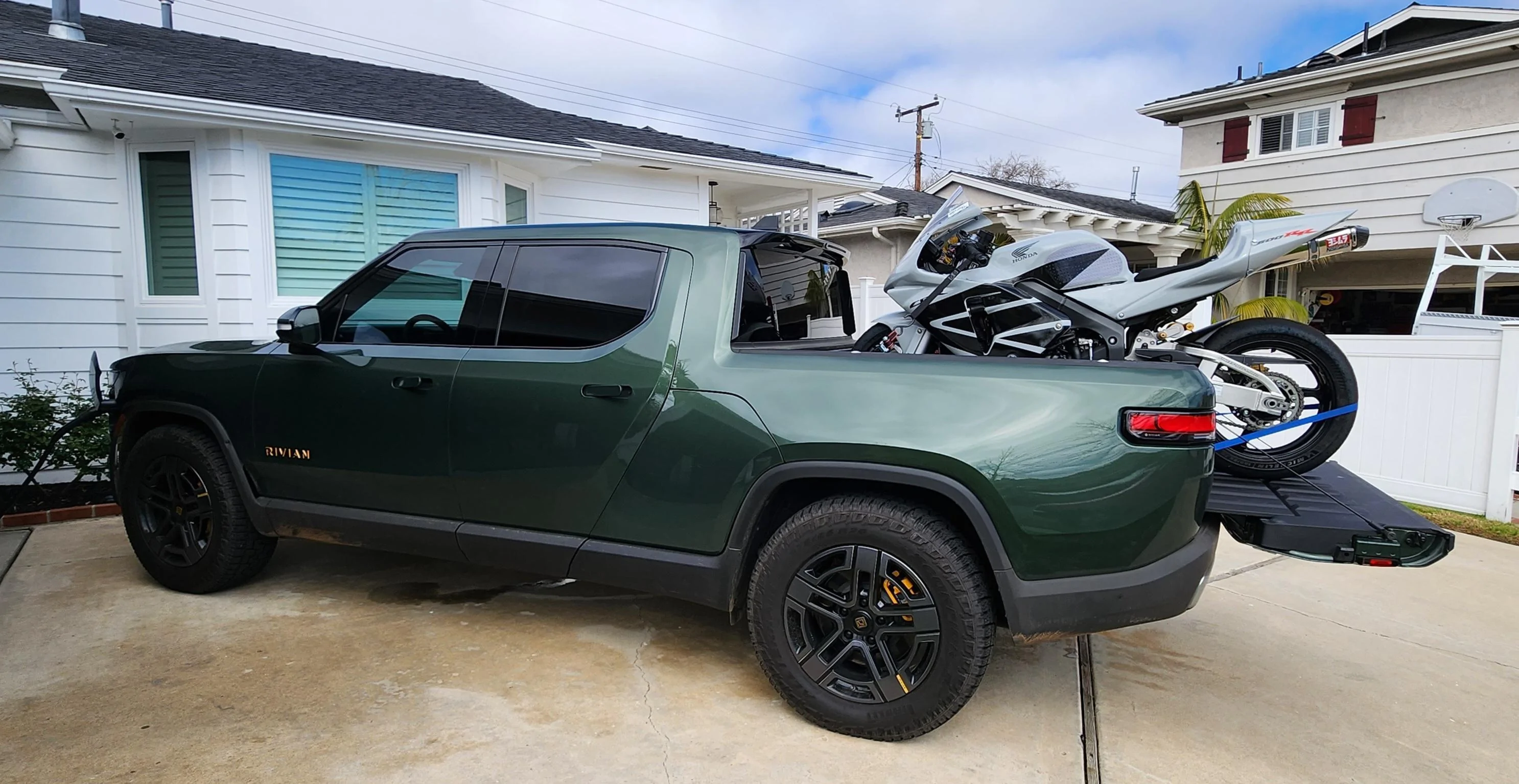 Rivian R1T R1S What do you use your R1T bed for?  (Picture Edition) 20230312_143811