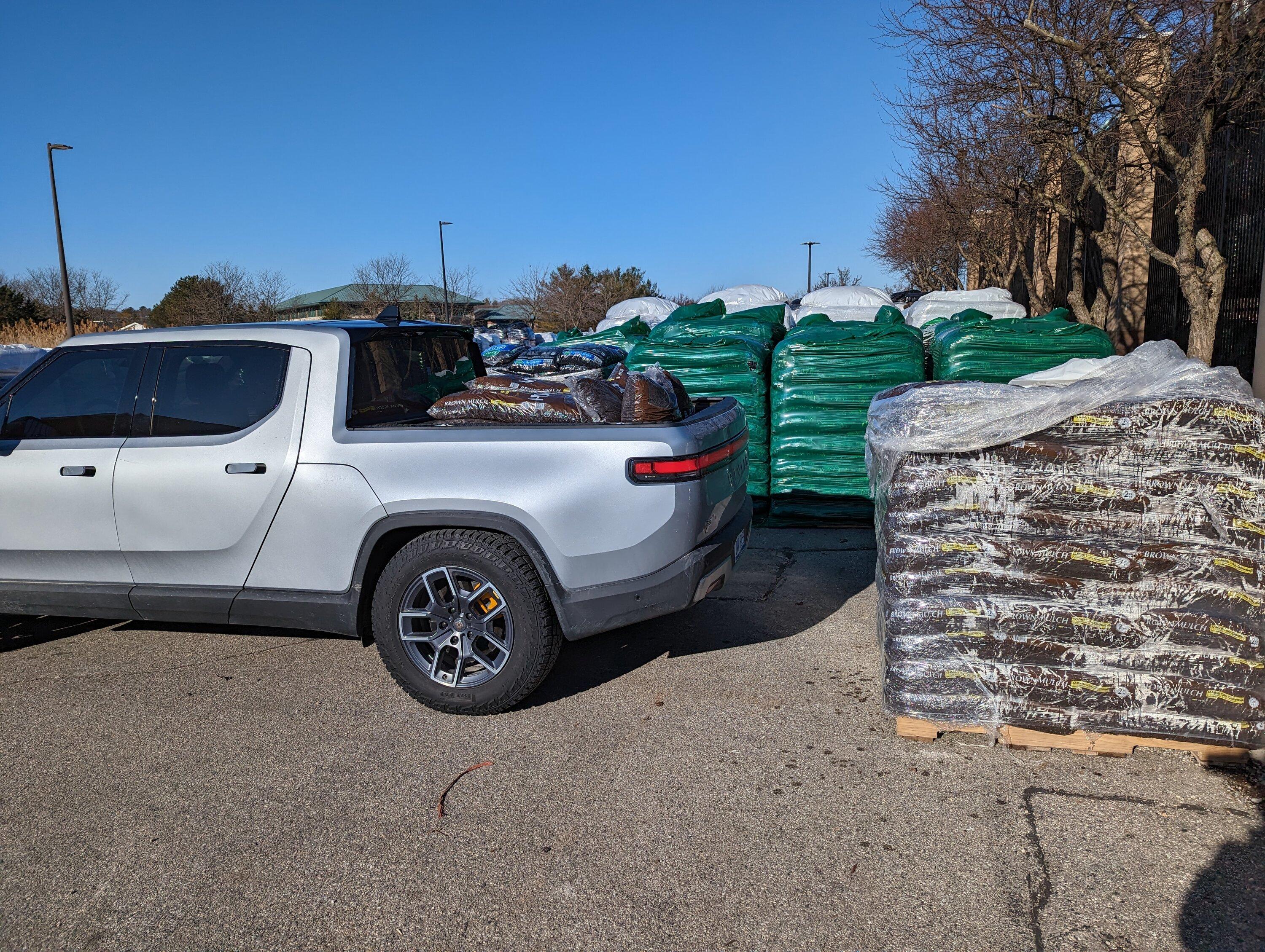 Rivian R1T R1S What do you use your R1T bed for?  (Picture Edition) PXL_20230330_132705029