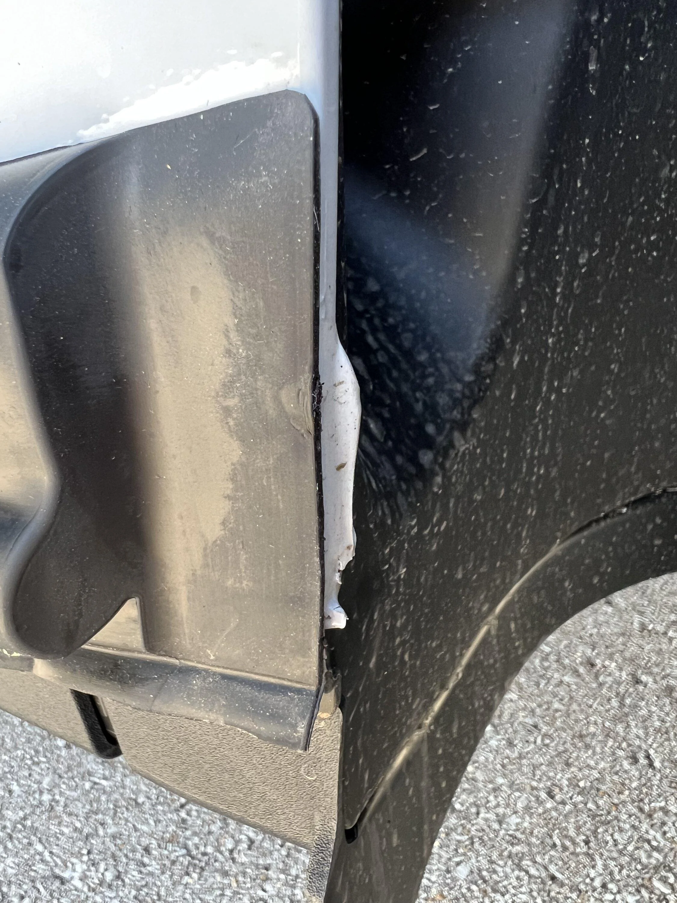 Rivian R1T R1S In what world are these types of paint issues acceptable on new R1S? IMG_4698