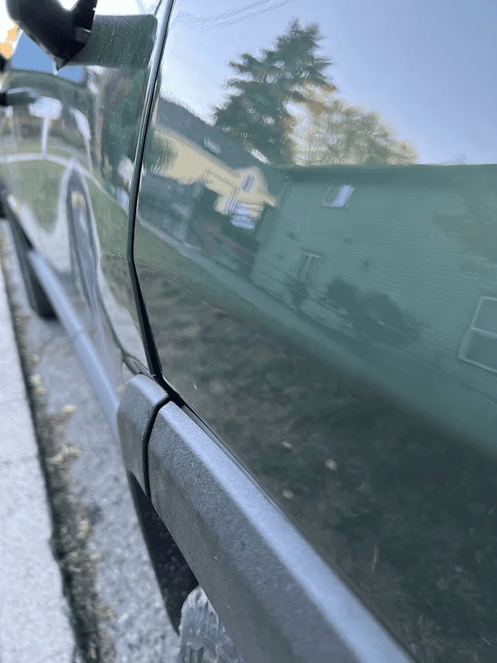 Rivian R1T R1S 2023 R1S delivered and it's a beauty 1680298825508