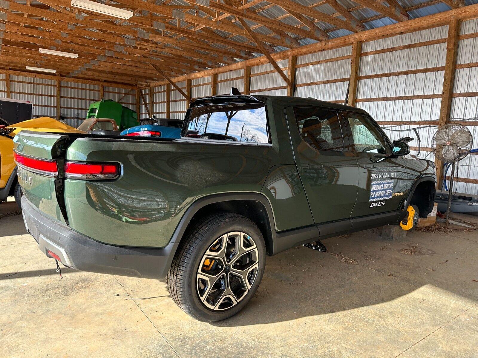 Rivian R1T R1S IIHS-crashed Rivians on Ebay 1680356419798