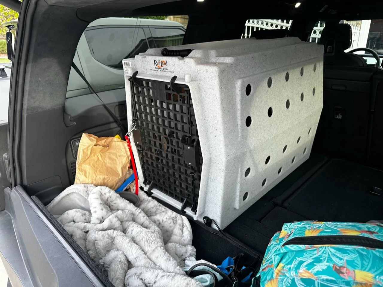 Rivian R1T R1S R1S Dog Owners 22B57E78-FF4F-4949-82D6-1C750CA4A2A6