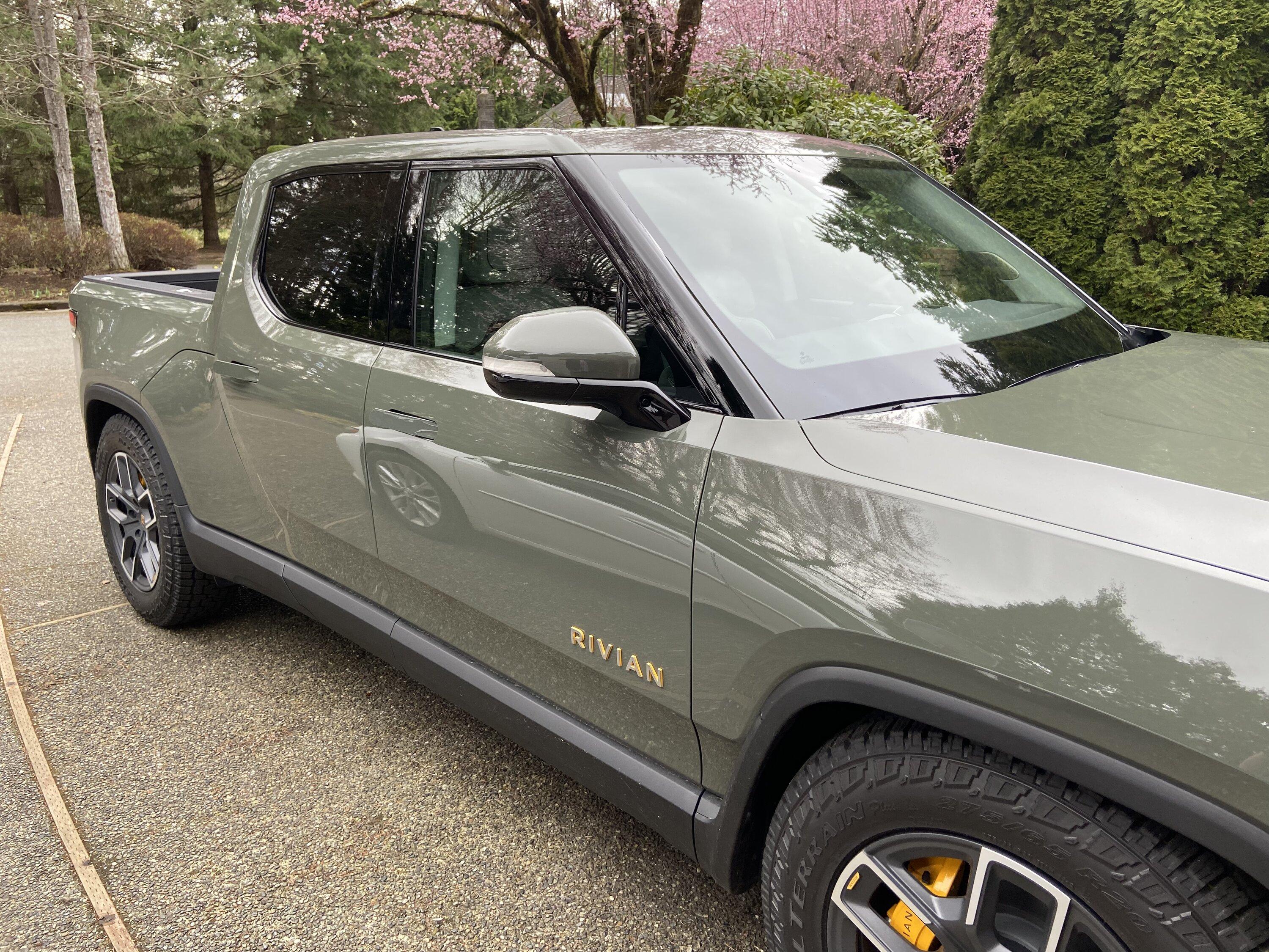 Rivian R1T R1S LAUNCH GREEN R1T Photos 8A5B3B46-50AE-42FB-B405-1EA99892629A