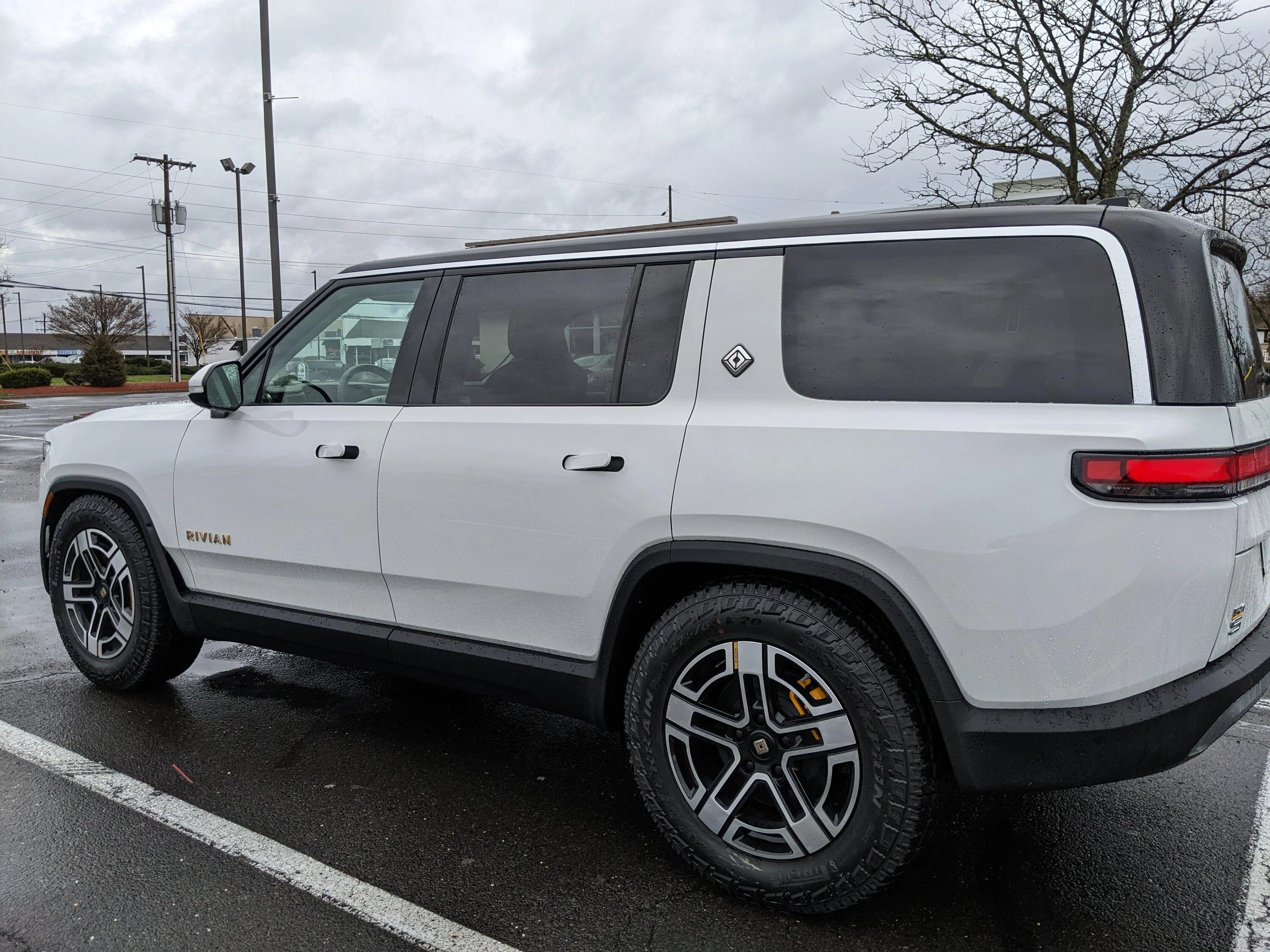 Rivian R1T R1S Just received R1S: GW, Ocean Coast, NJ PXL_20230401_155338517