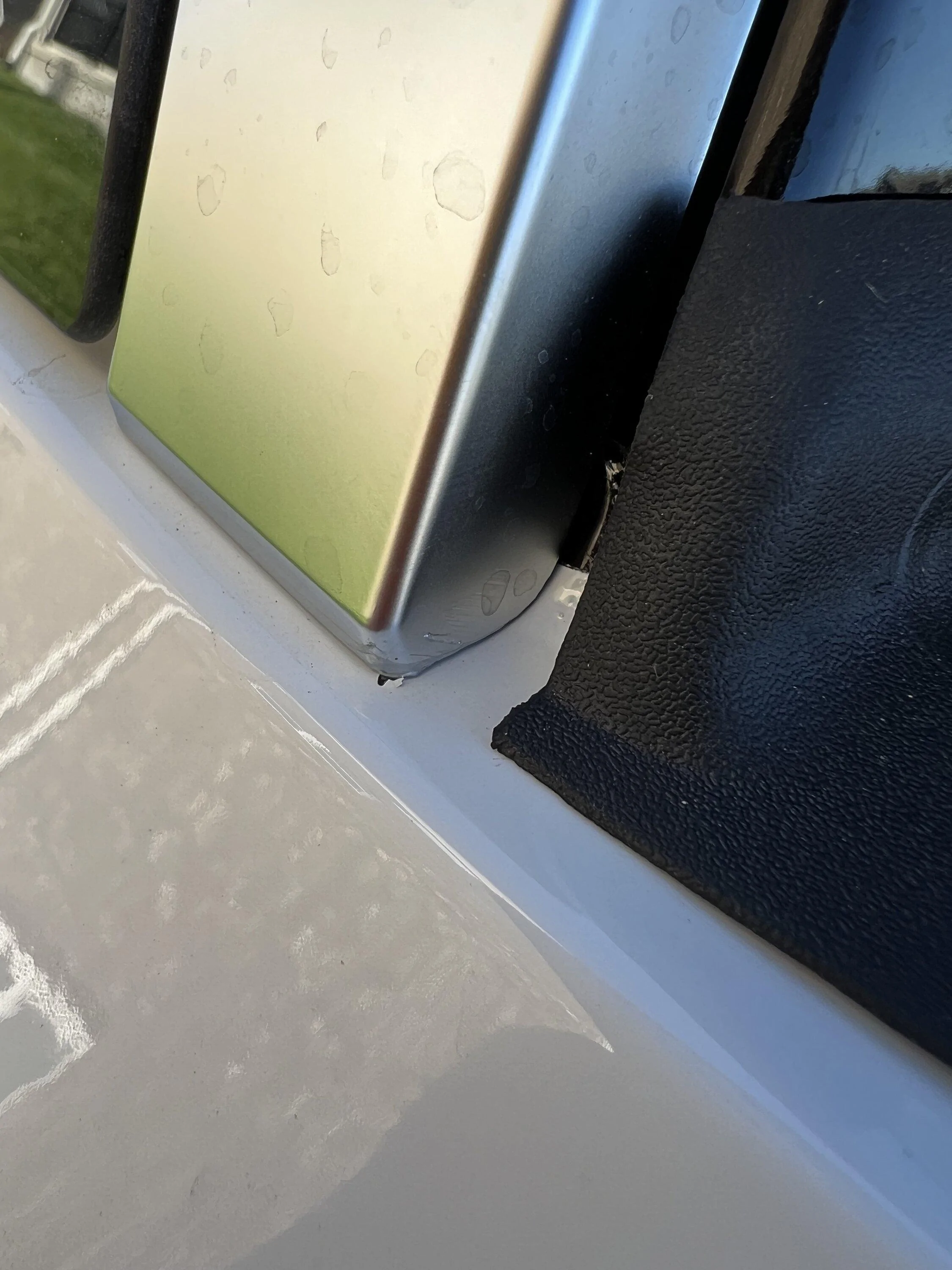 Rivian R1T R1S In what world are these types of paint issues acceptable on new R1S? IMG_4750