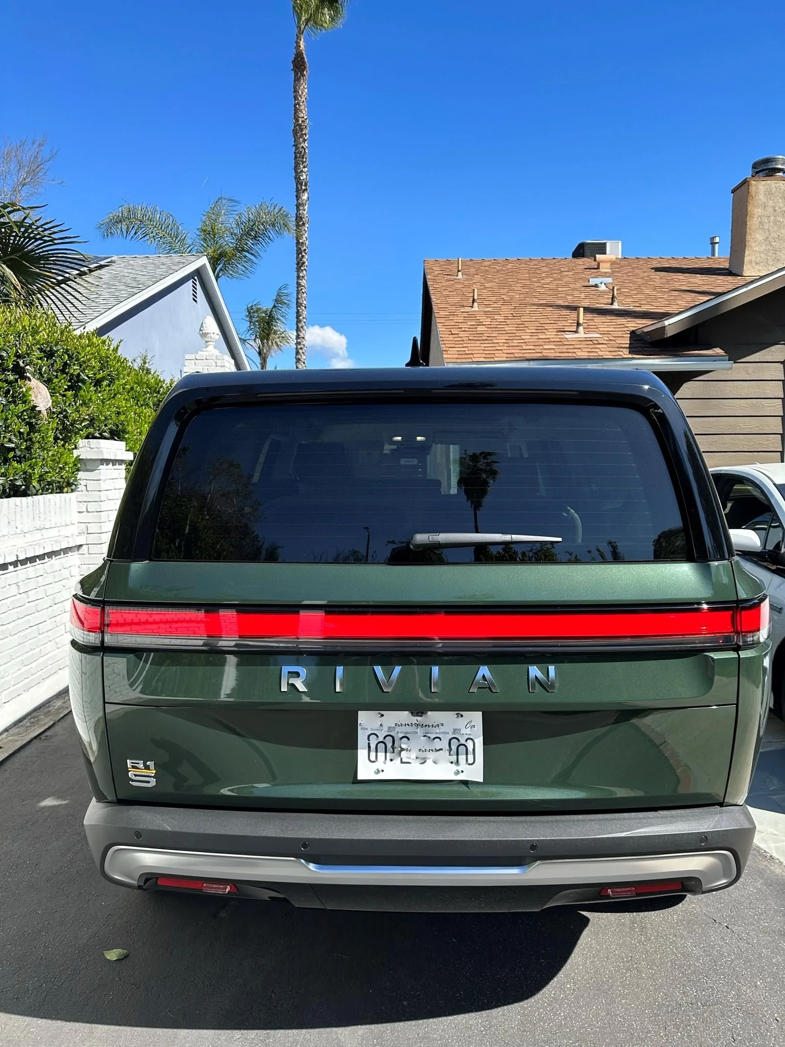 Rivian R1T R1S Recent Delivery: R1S Adventure Package, Forest Green/Ocean Coast/Ash Interior IMG_0581 (2)