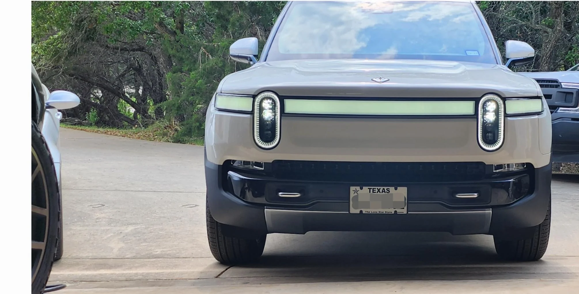 Rivian R1T R1S My DIY Front Plate Mount Screenshot_20230404_152422_Gallery