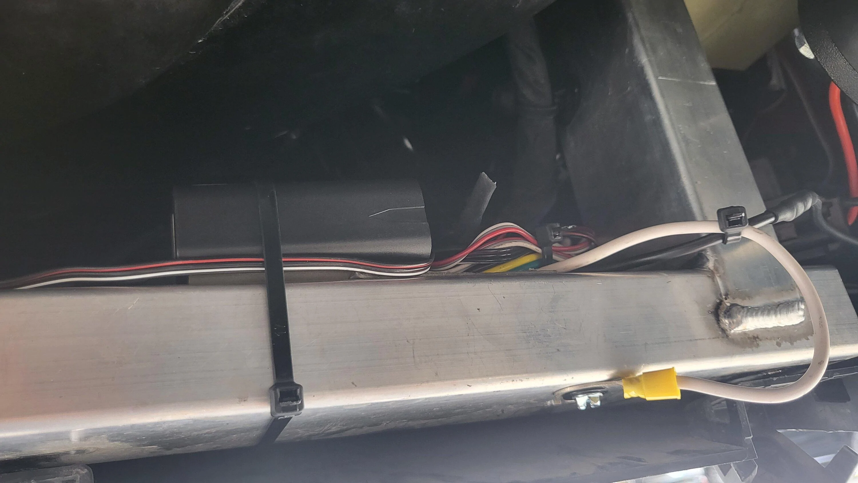 Rivian R1T R1S Rooftop Tents blocking brake lights (CHMSL) 20230404_125138