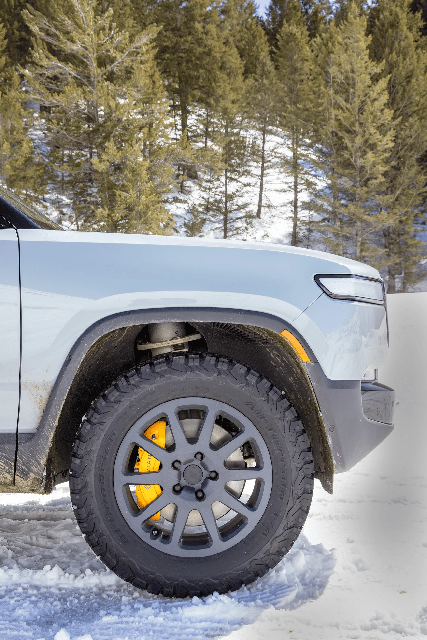 Rivian R1T R1S Replacing AT tires w/ after market _J5A0432