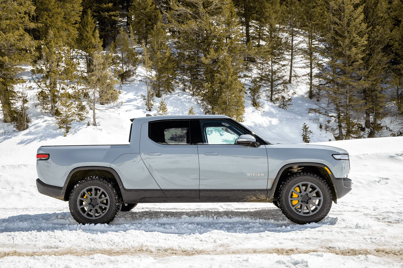 Rivian R1T R1S Replacing AT tires w/ after market _J5A0425