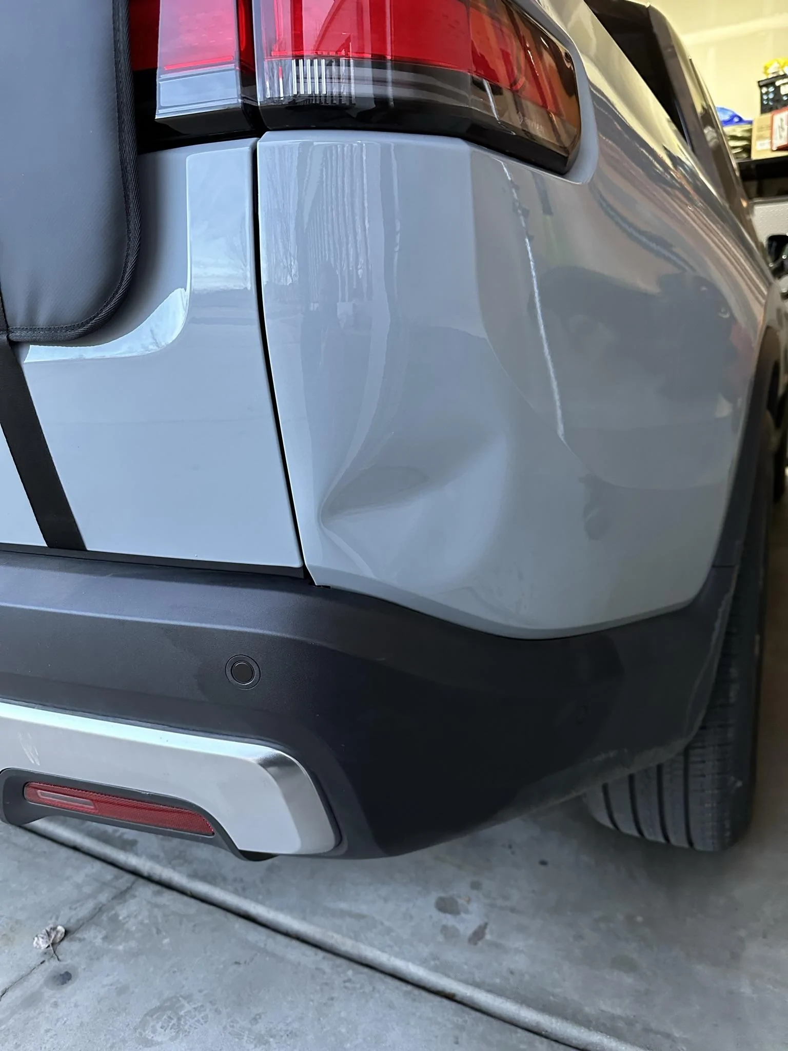 Rivian R1T R1S A Master at Work - Paintless Dent Repair (PDR) MAGIC on my R1T here in Colorado! IMG_1717