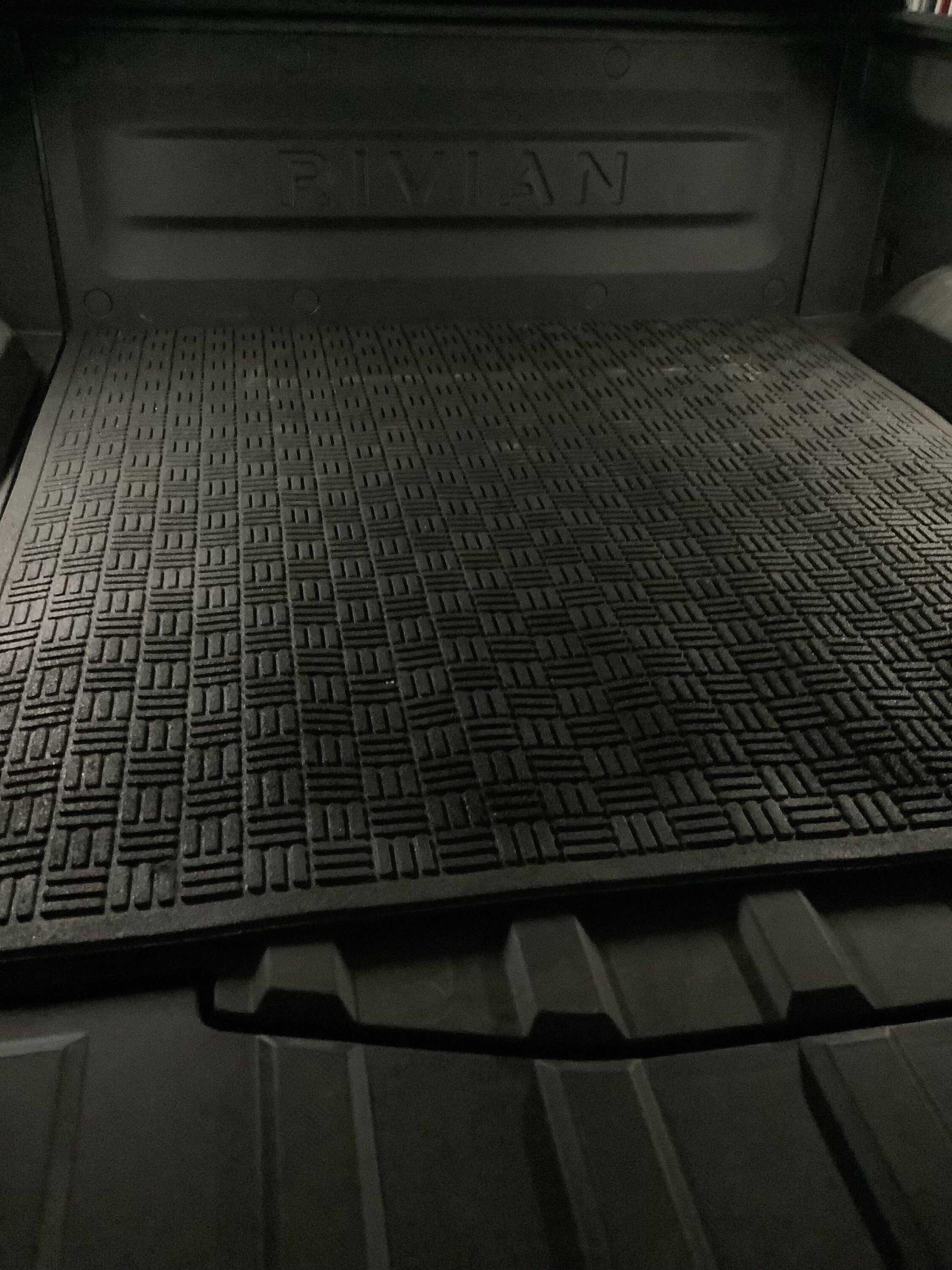 Rivian R1T R1S Mixsuper Truck Bed Mat - Thoughts? IMG_0721