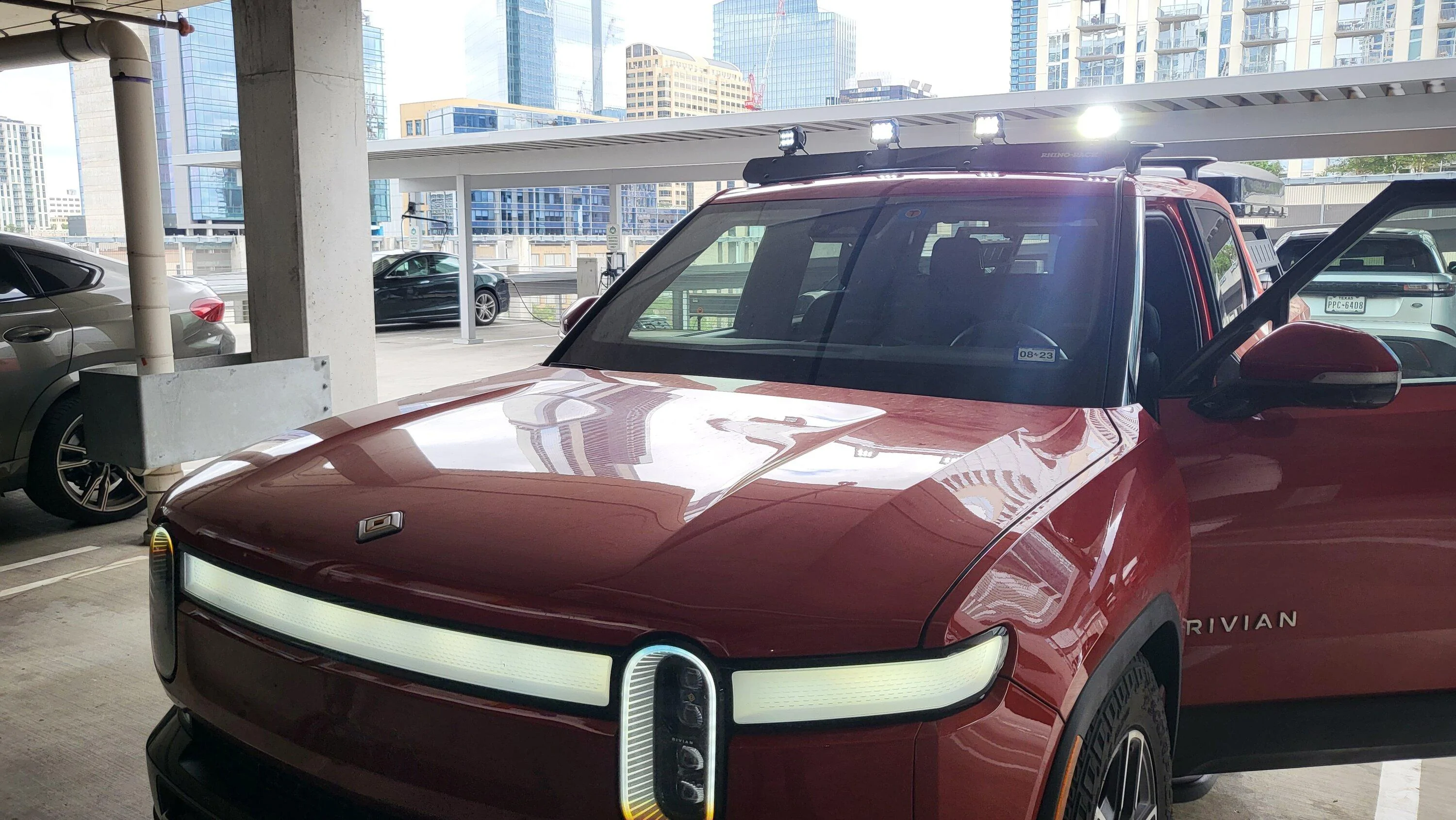 Rivian R1T R1S Ad-hoc Light Bar 20230409_124655