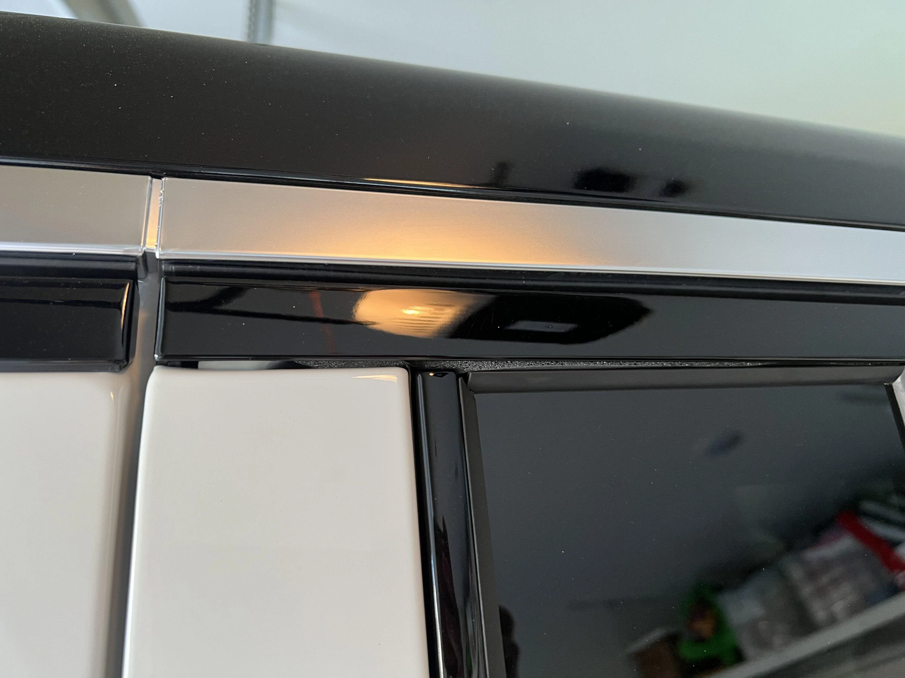Rivian R1T R1S In what world are these types of paint issues acceptable on new R1S? IMG_4714