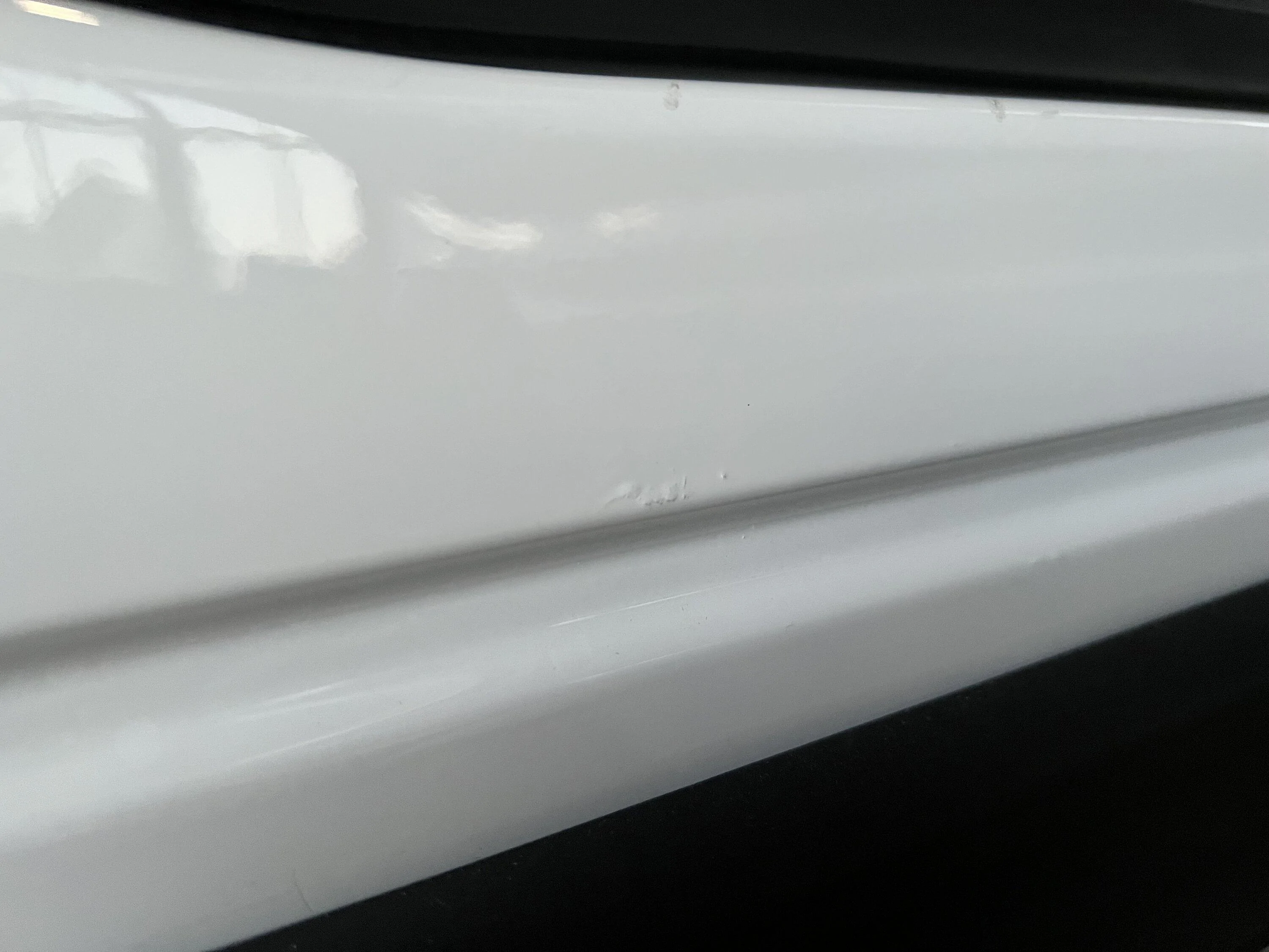 Rivian R1T R1S In what world are these types of paint issues acceptable on new R1S? IMG_4786