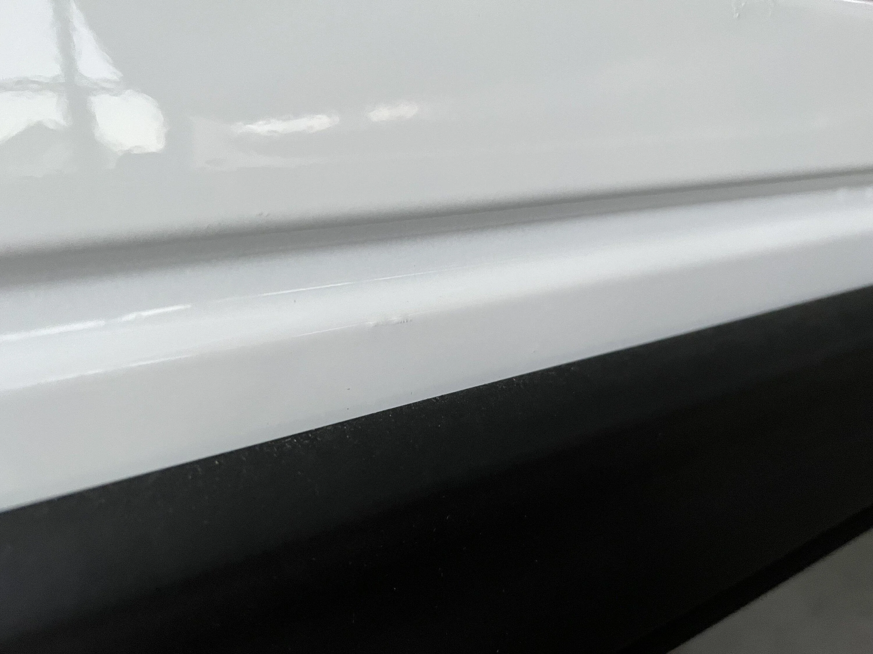 Rivian R1T R1S In what world are these types of paint issues acceptable on new R1S? IMG_4787
