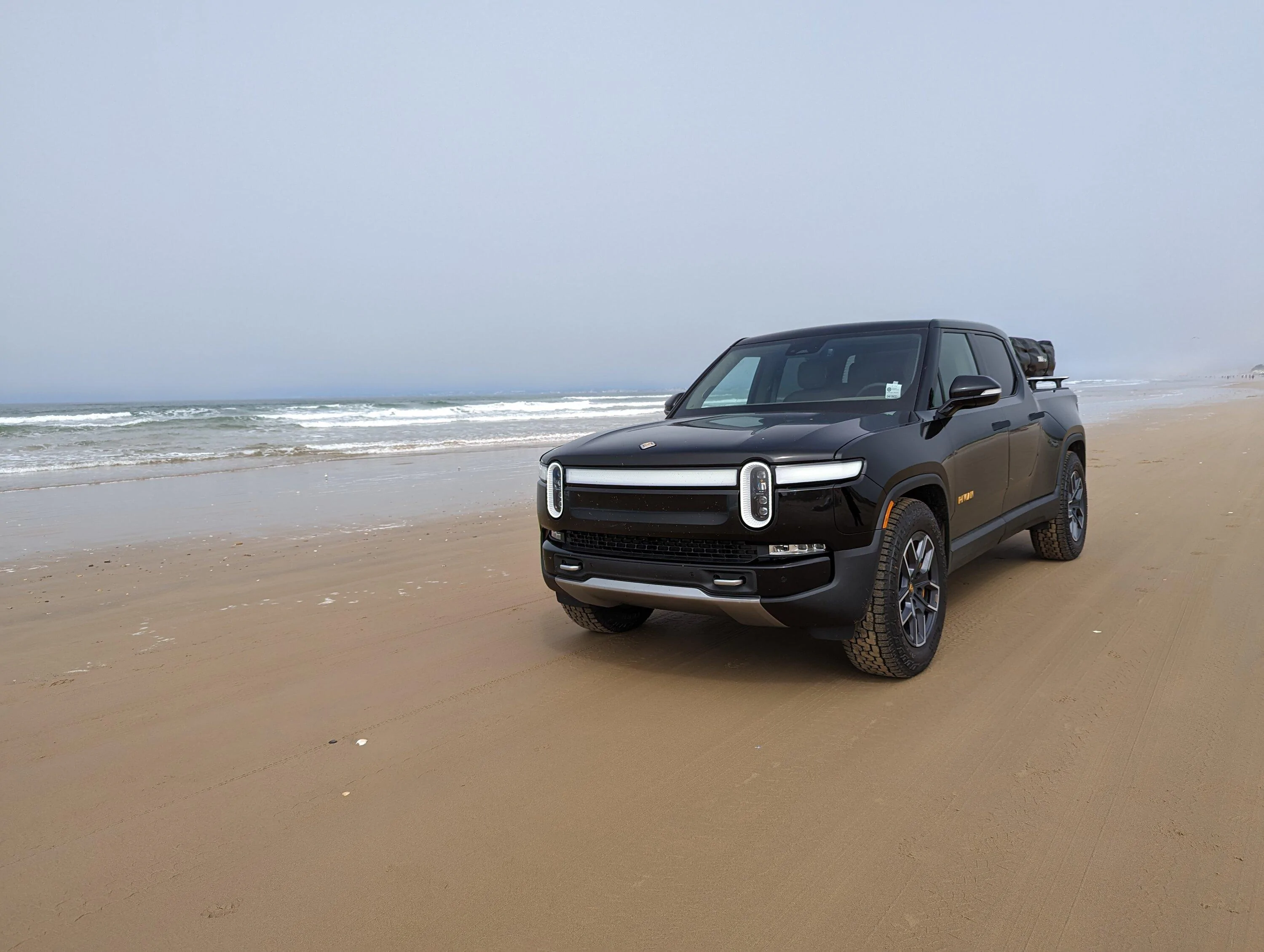 Rivian R1T R1S PHOTOS: Trip to Morro Rock and Pismo Beach! PXL_20230409_180130905