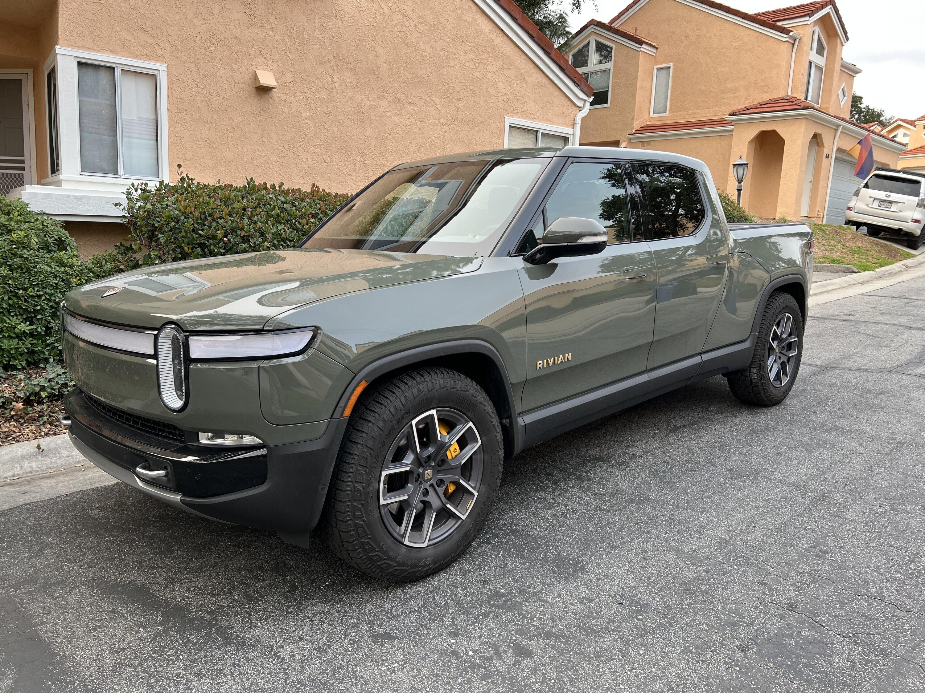Rivian R1T R1S Launch Edition, Launch Green, 17K miles, $76K - Socal IMG-4851