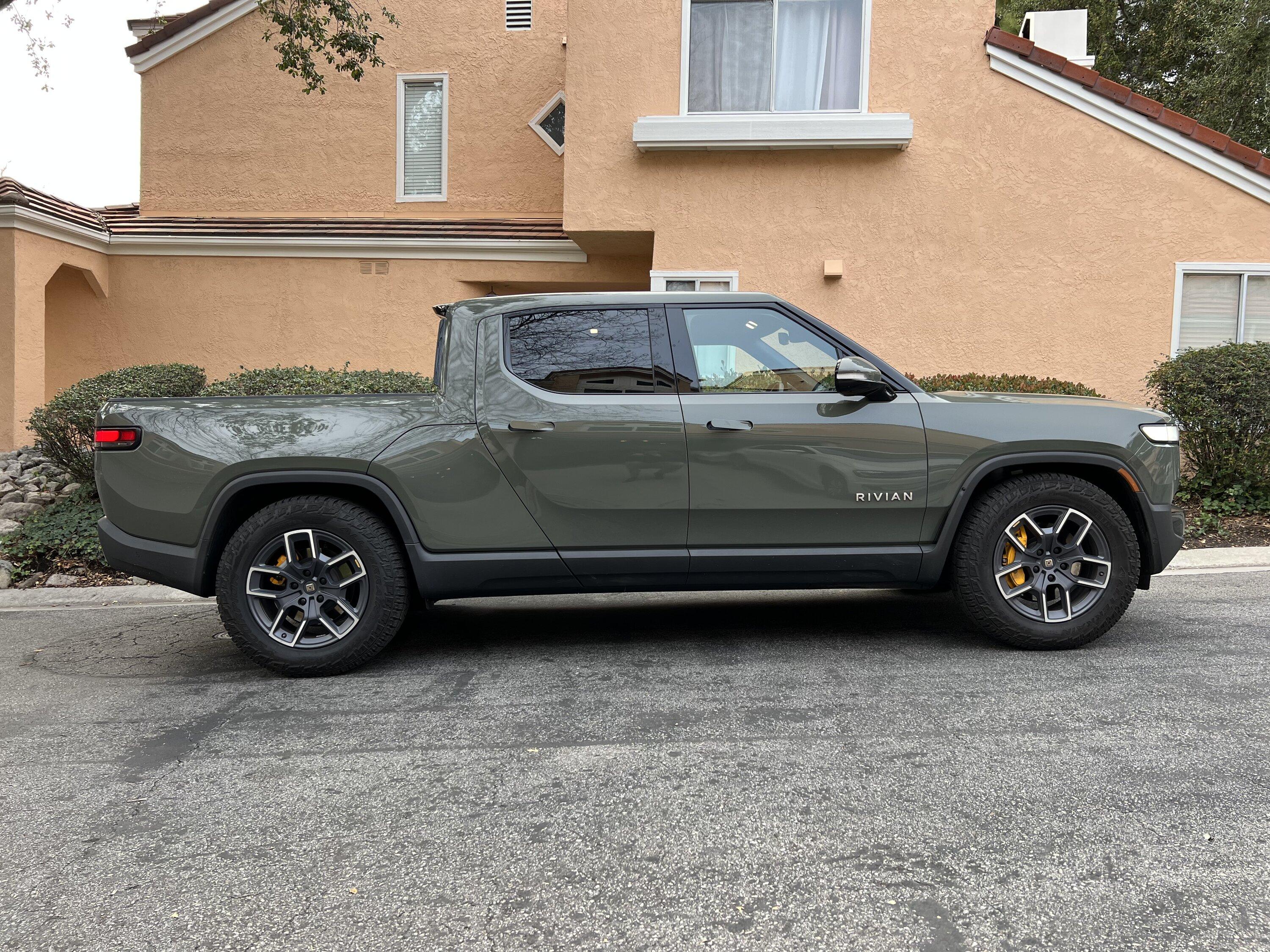 Rivian R1T R1S Launch Edition, Launch Green, 17K miles, $76K - Socal IMG-4854