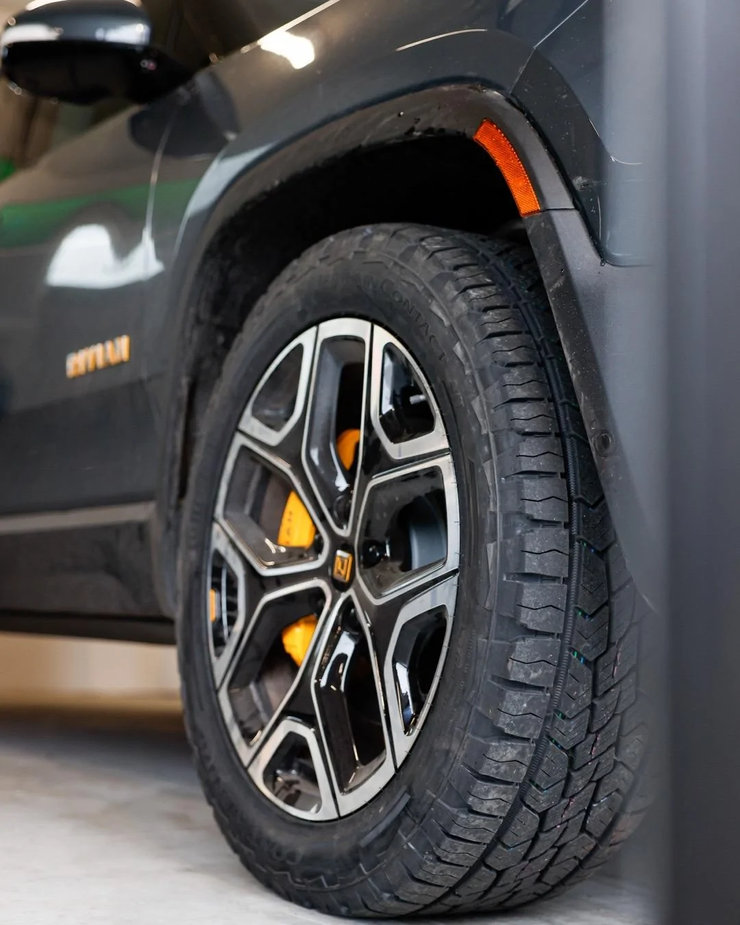Rivian R1T R1S The @blinker.fluid El Cap Granite R1T delivery/spec/build/journal ... page0 6
