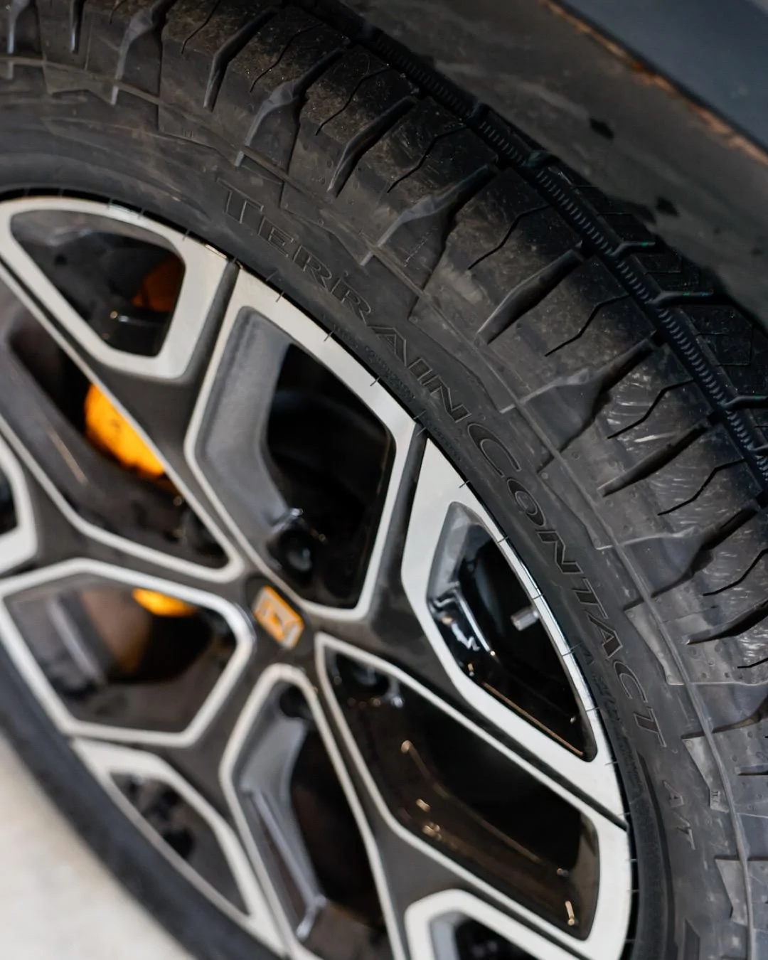 Rivian R1T R1S The @blinker.fluid El Cap Granite R1T delivery/spec/build/journal ... page4 2