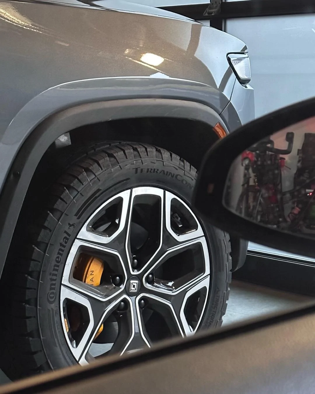 Rivian R1T R1S The @blinker.fluid El Cap Granite R1T delivery/spec/build/journal ... page5 2