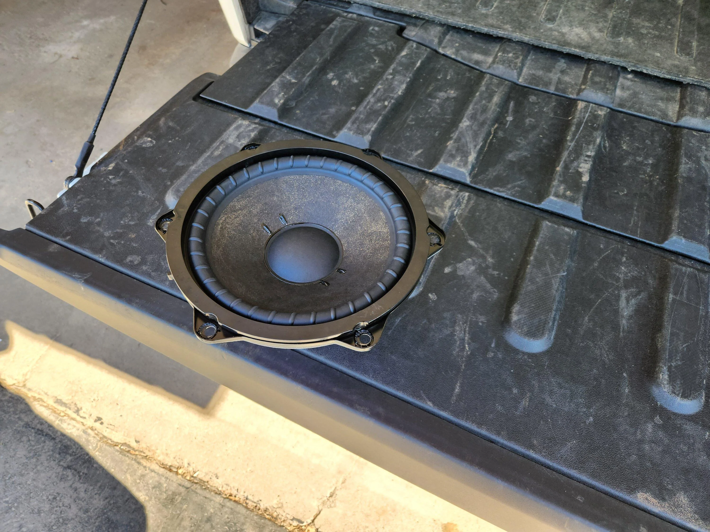 Rivian R1T R1S Upgraded the sub in R1S with aftermarket Alpine SWR-T10 Subwoofer 20230413_094632