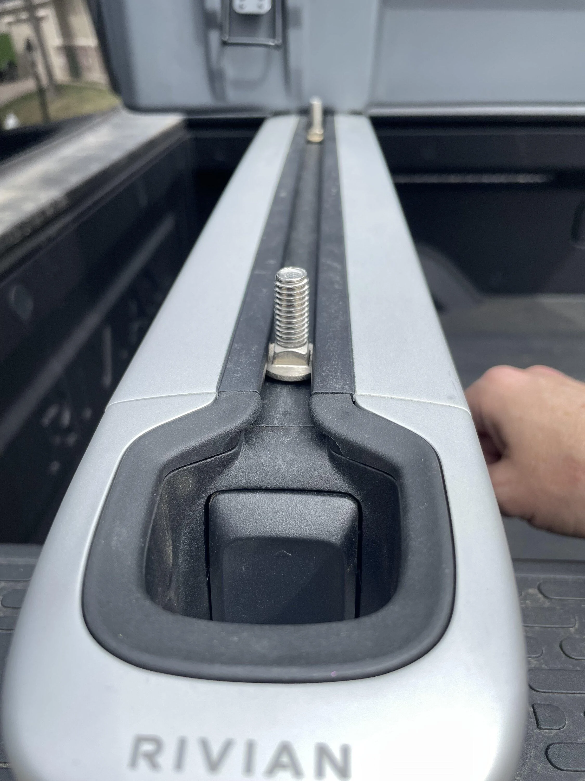 Rivian R1T R1S Roam Adventure Box 95L install on Crossbars on R1T (a quick DIY w. photos) IMG_2259