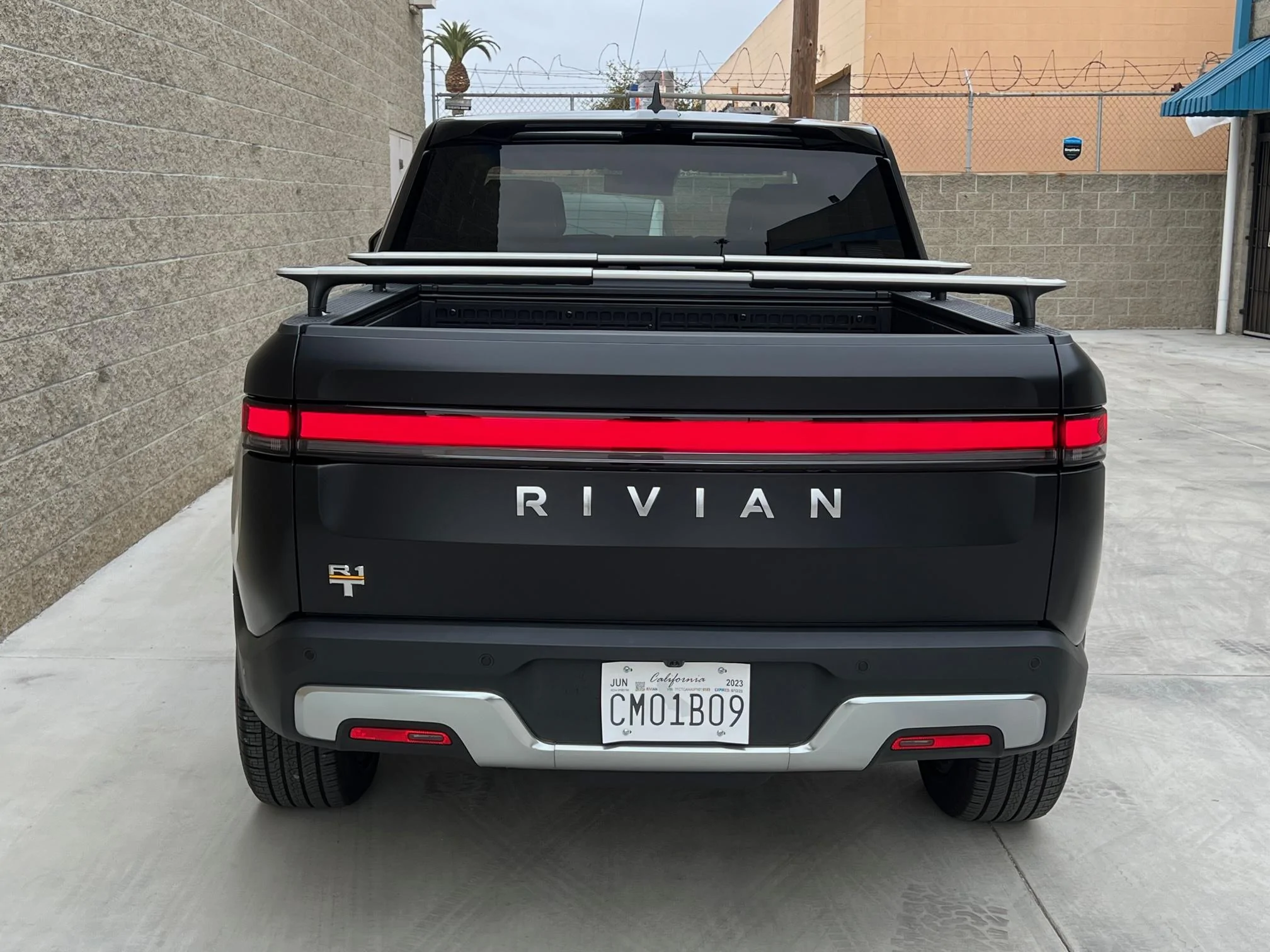 Rivian R1T R1S Matte PPF / Stealth PPF Database IMG_3929
