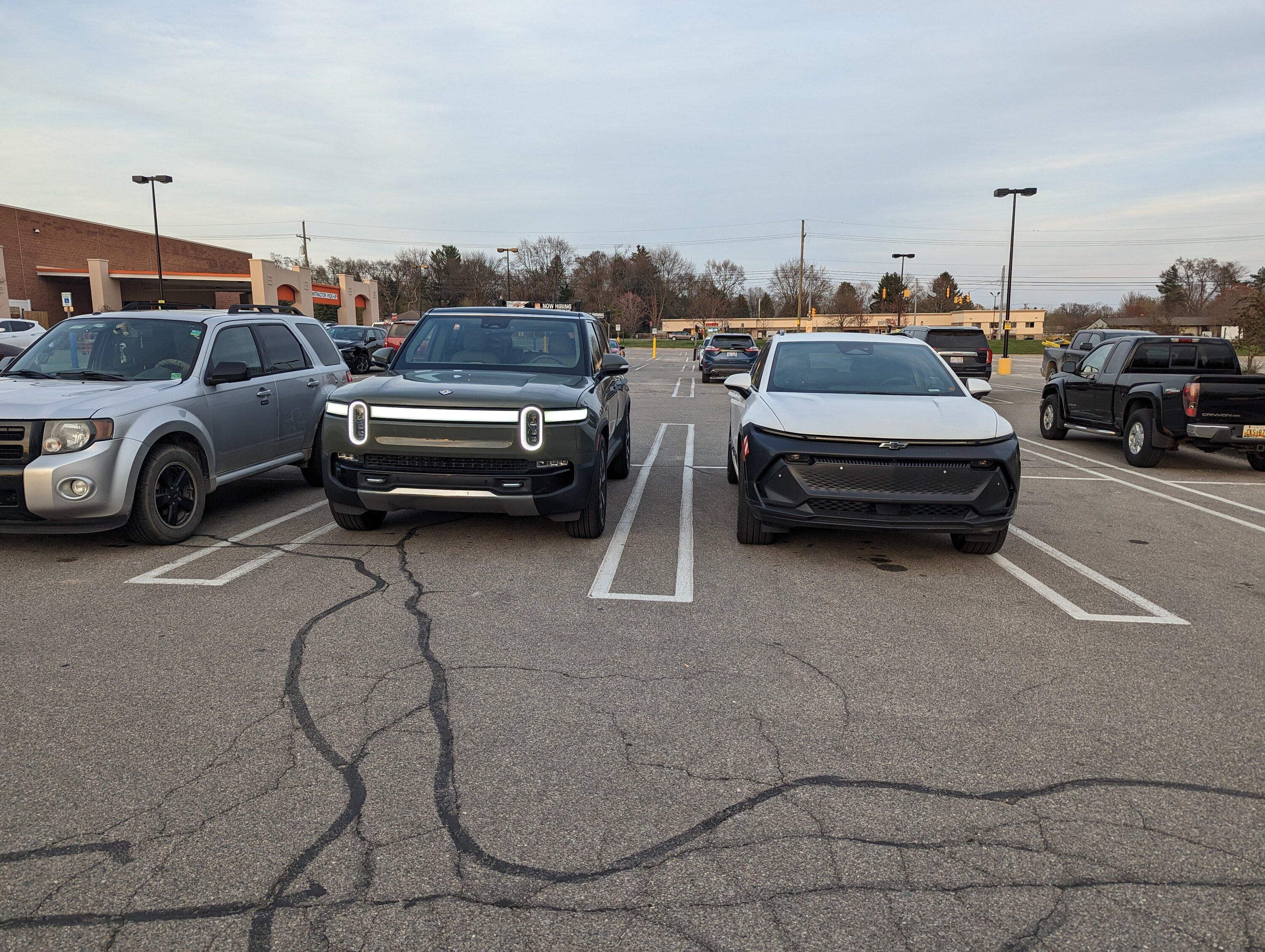 Rivian R1T R1S Equinox EV PXL_20230414_233819648