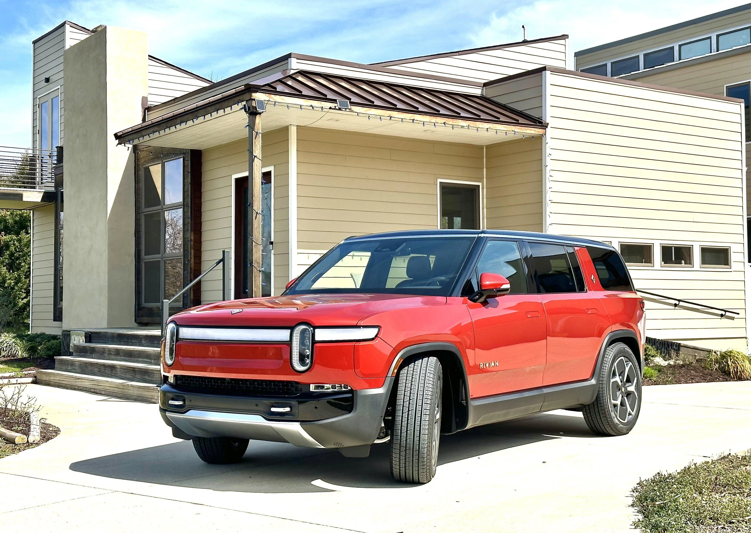 Rivian R1T R1S Just a Question... R1S