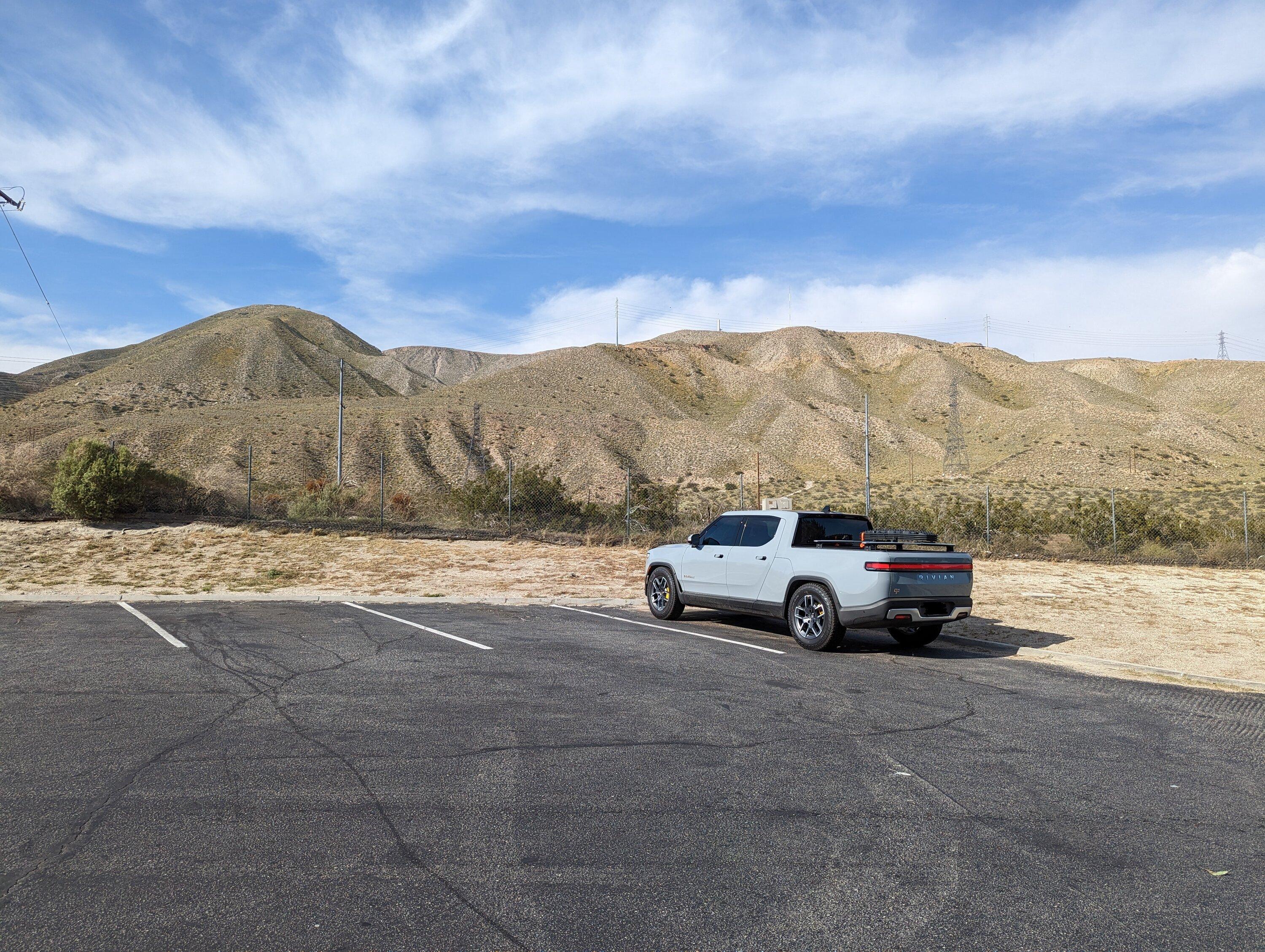 Rivian R1T R1S LIMESTONE R1T Photos PXL_20230407_233910180~2