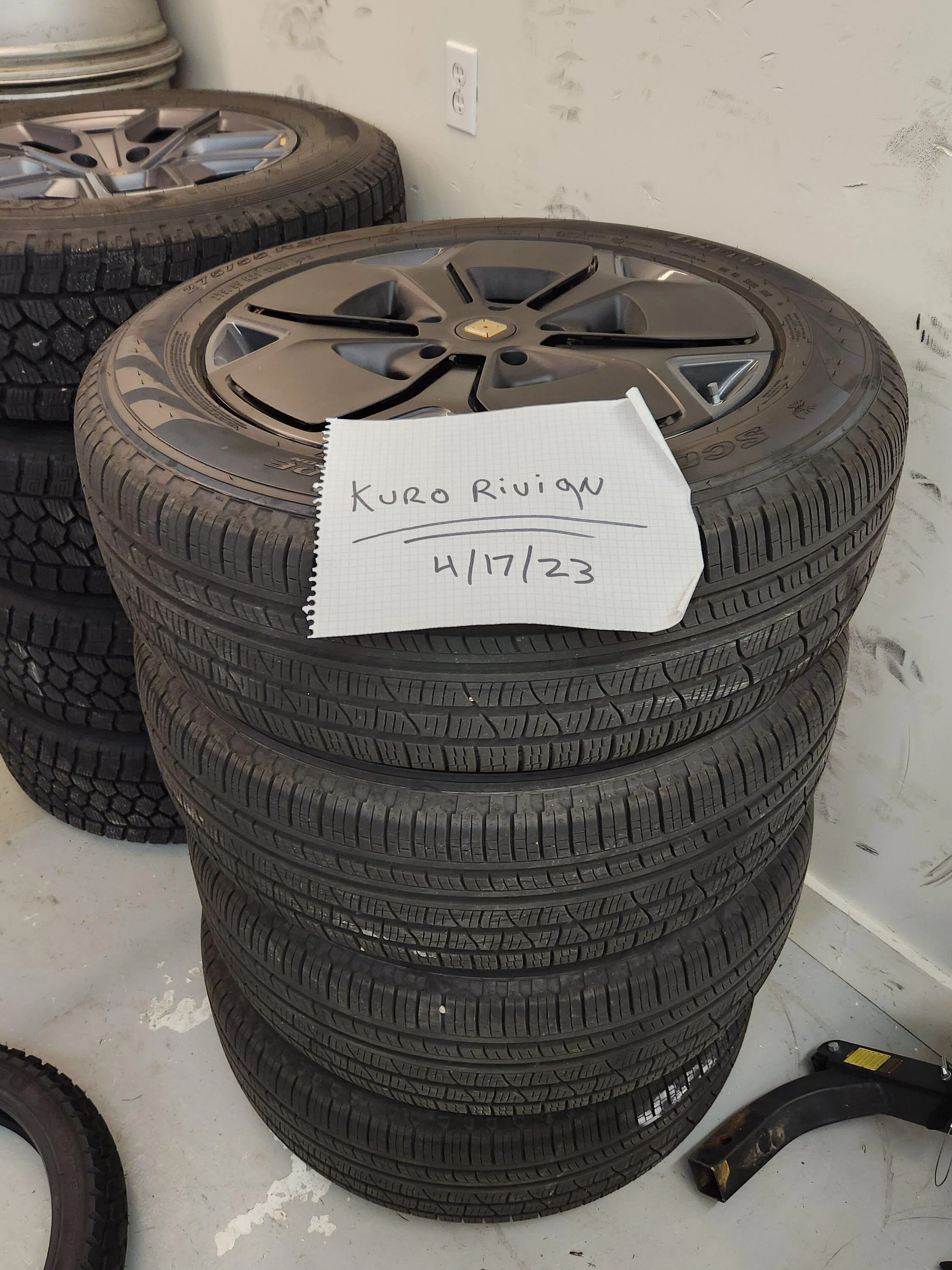 Rivian R1T R1S 21" Full Set, Approx 2k miles, $1500 20230417_112201