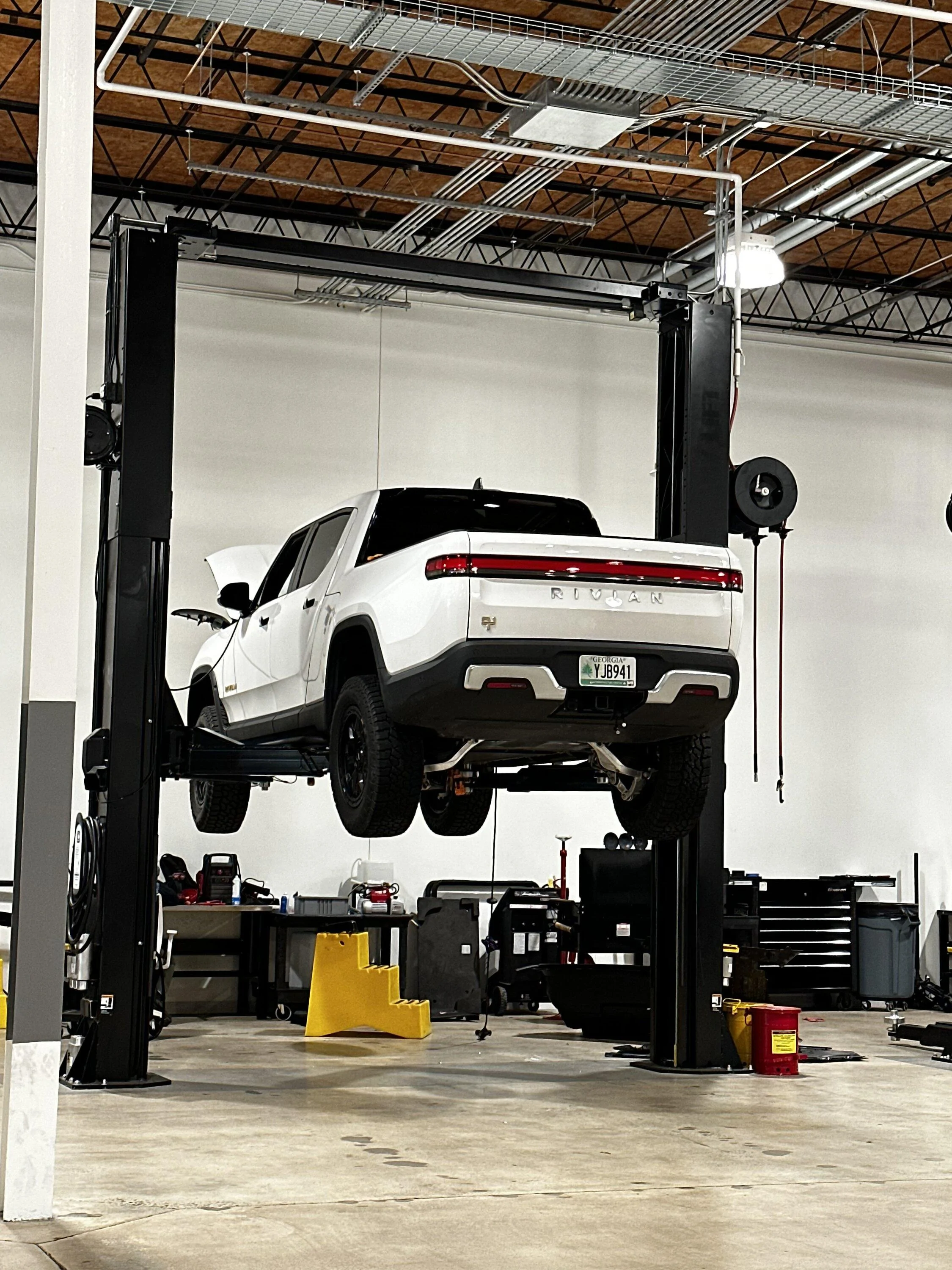 Rivian R1T R1S Introducing RMaxx Running Boards & Rock Sliders for Rivian R1T / R1S from Team 1EV 4E206C2C-D5D1-450A-9DDA-F8010AA49604