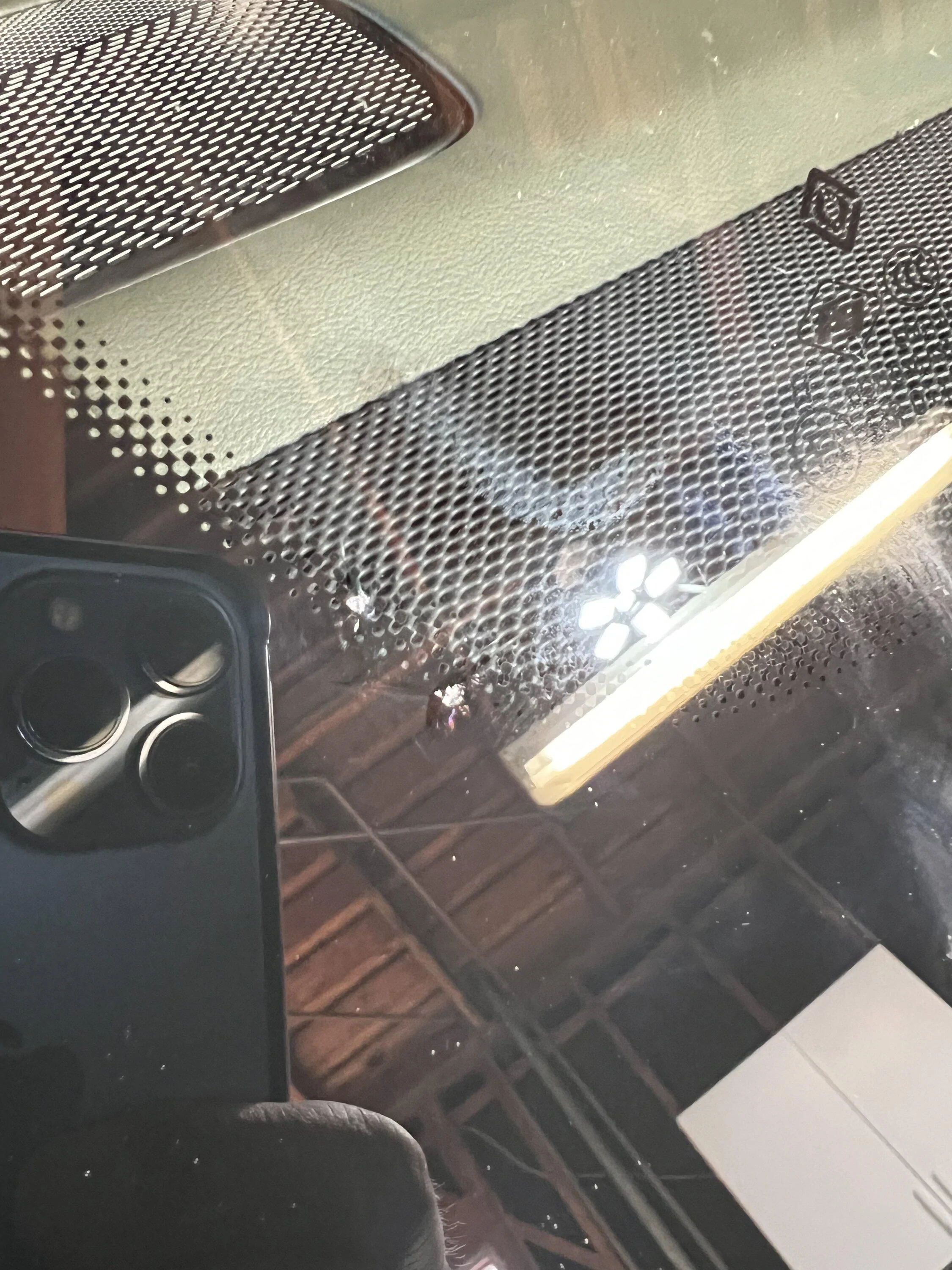 Rivian R1T R1S Windshield glass is trash IMG_3799