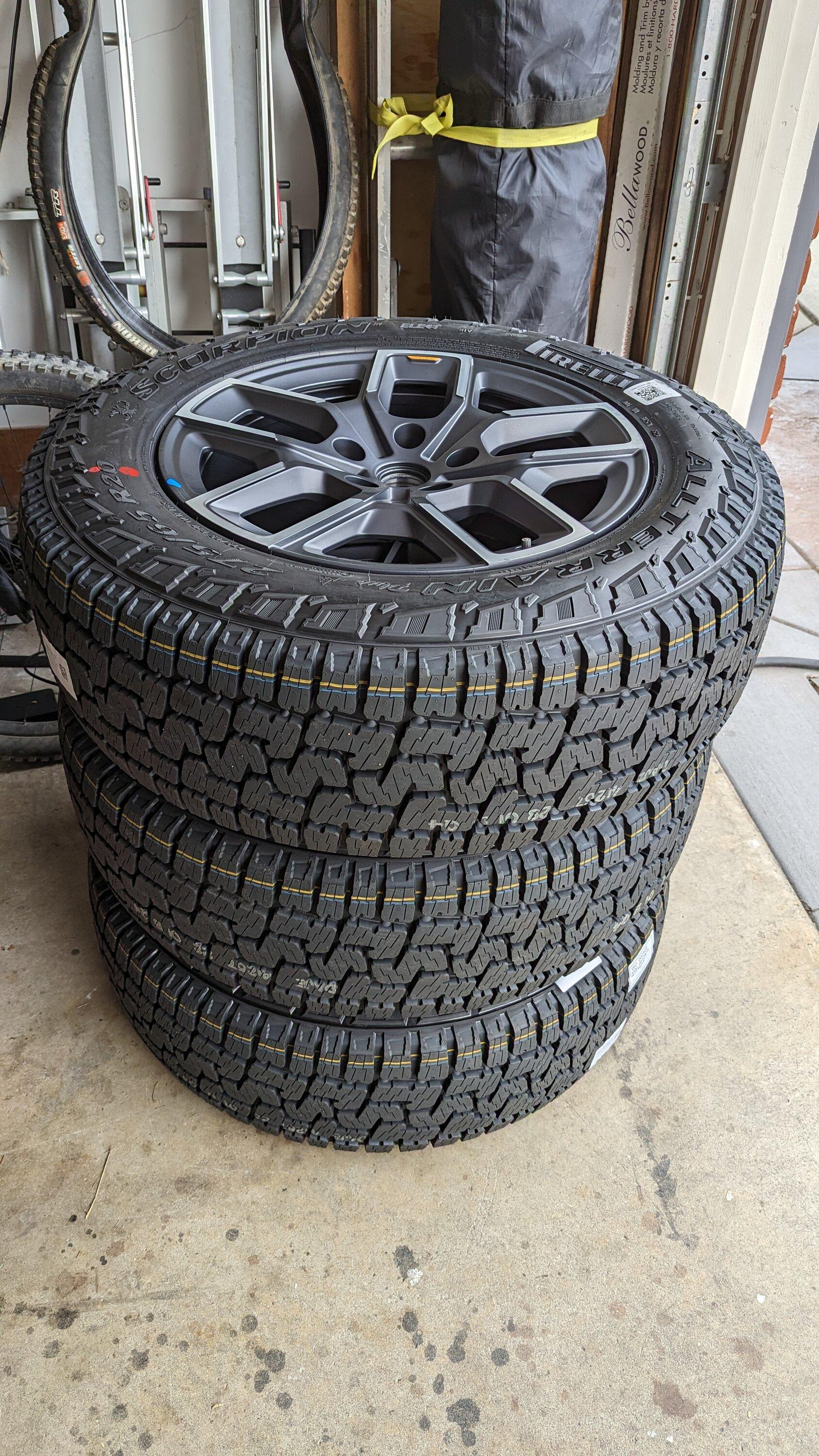 Rivian R1T R1S WTS spare 20"AT wheel $1100 PXL_20230417_162451587