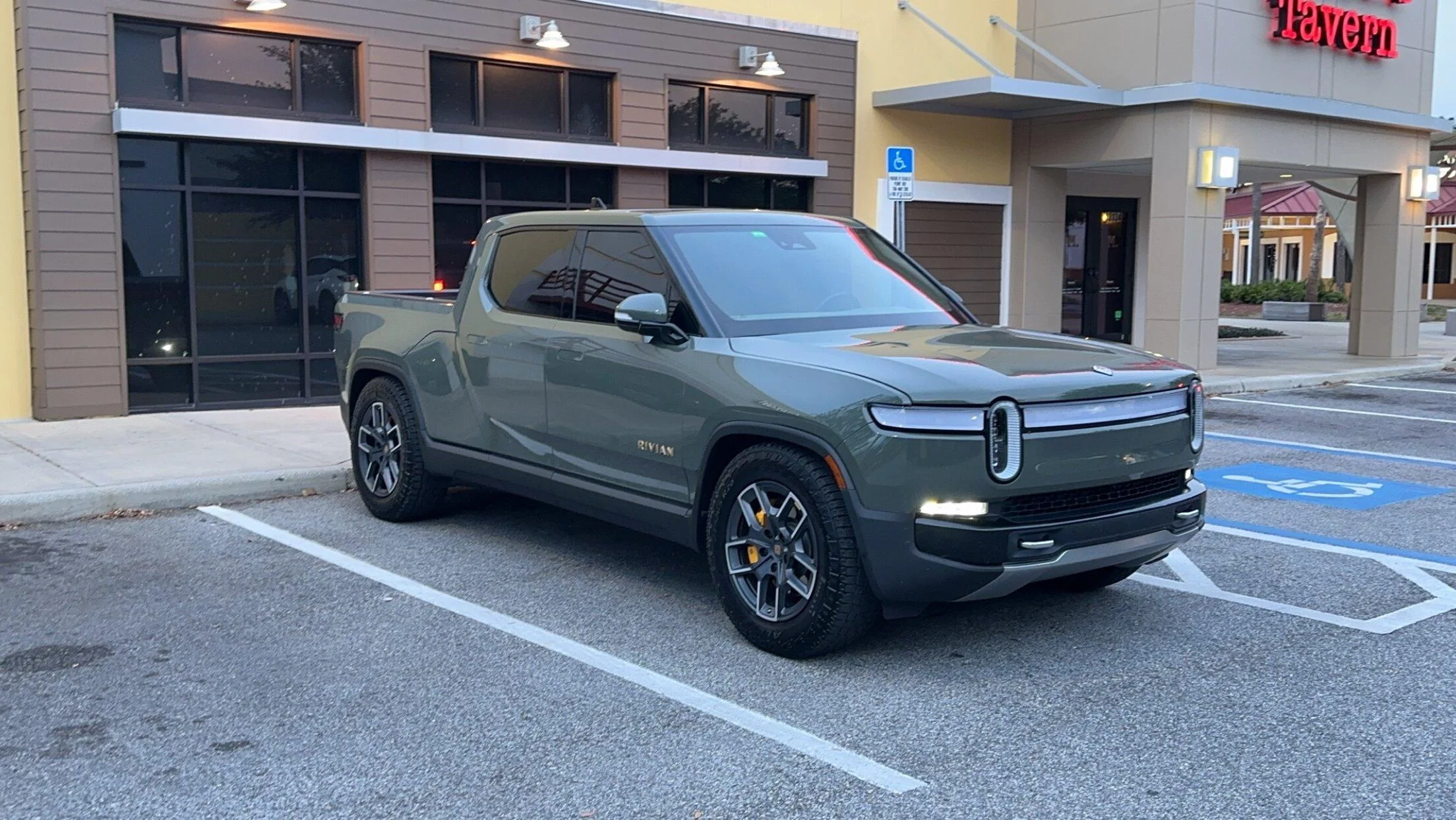 Rivian R1T R1S BOUGHT 2022 Launch Edition... Things to know? IMG_1789