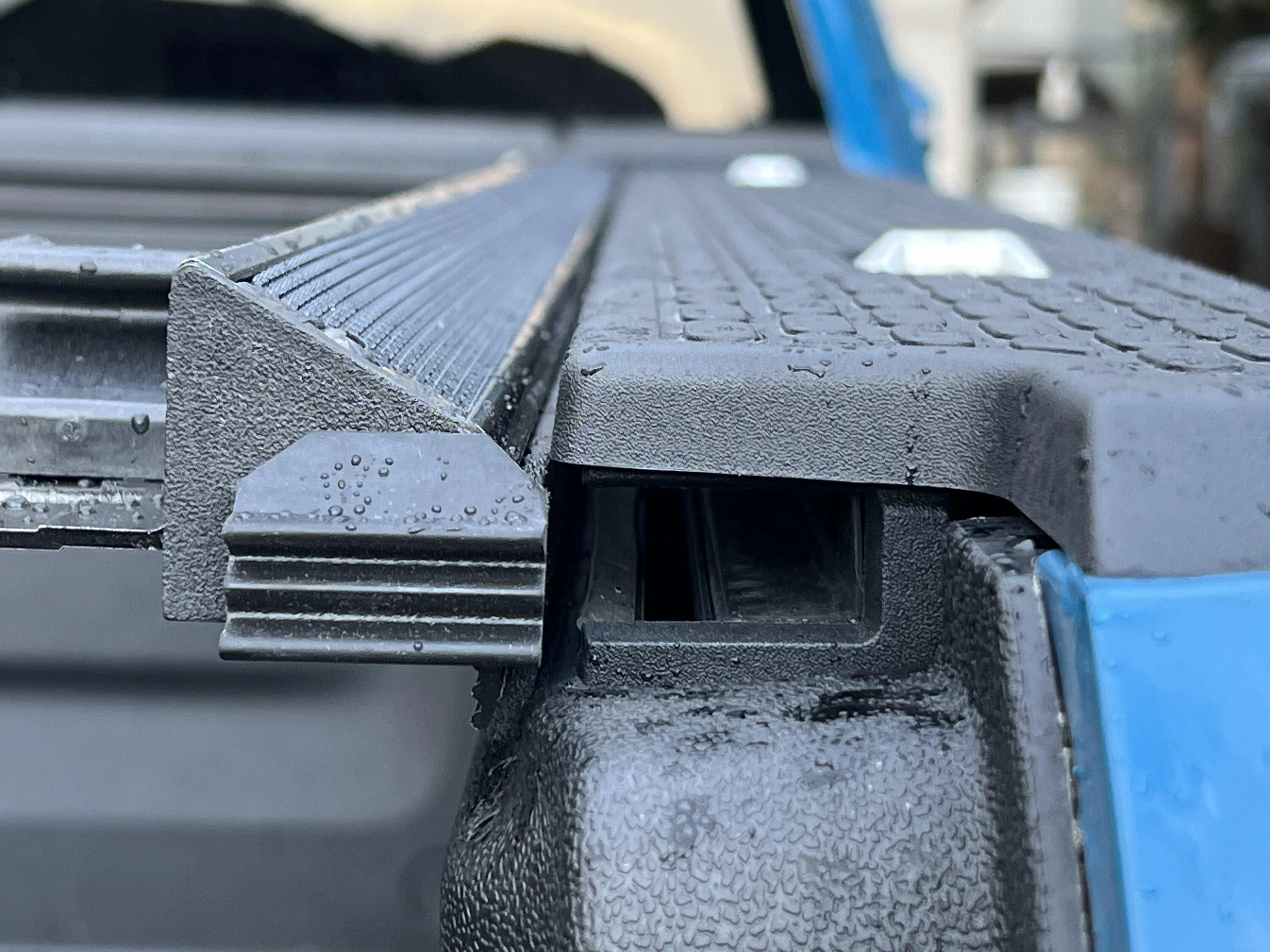 Rivian R1T R1S New aftermarket (manual) Tonneau Cover for Rivian R1T 996A2EE7-D37A-49AF-9025-6A93657D534A