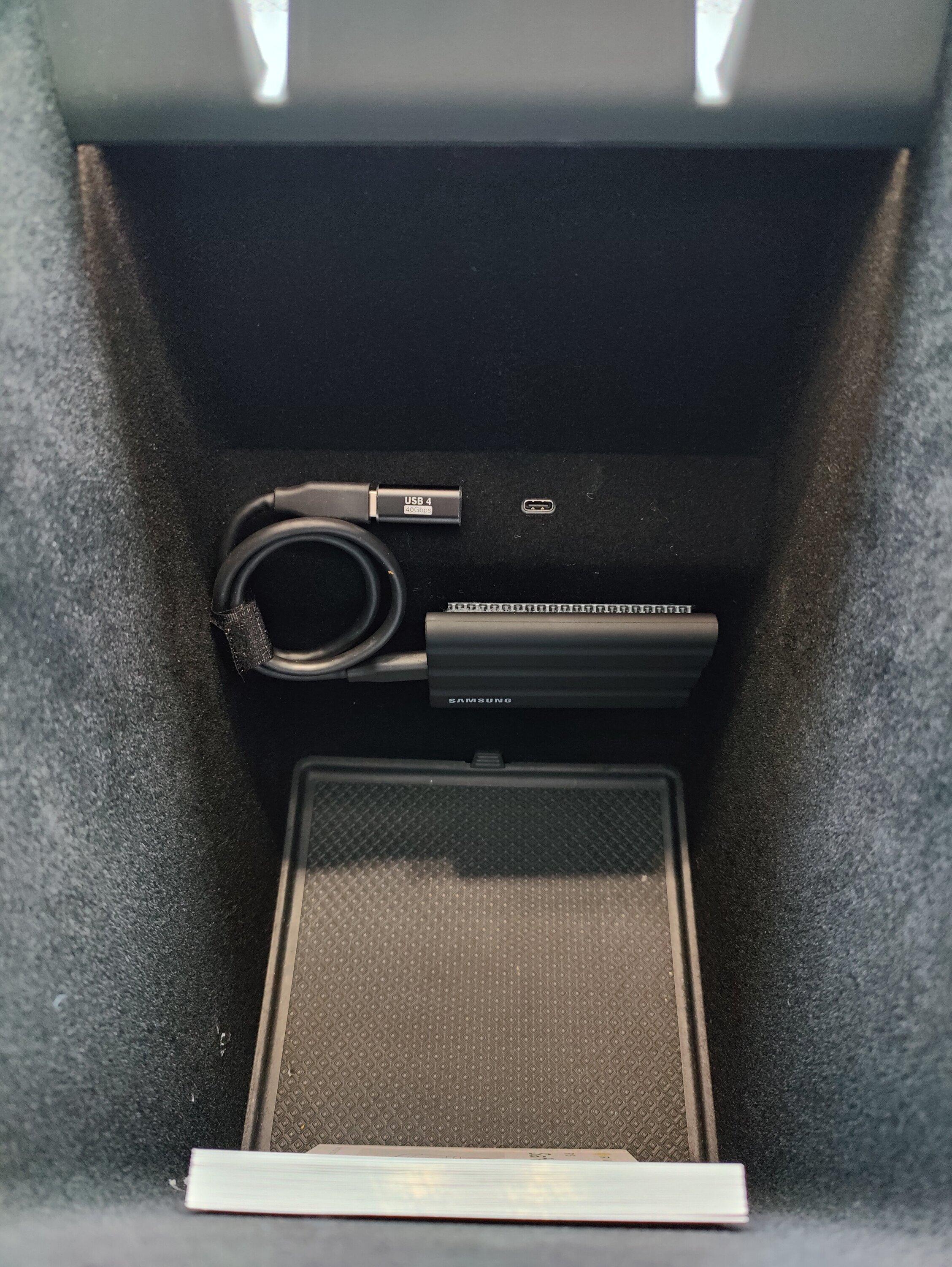 Rivian R1T R1S Show off your dashcam memory card install IMG20230421182149