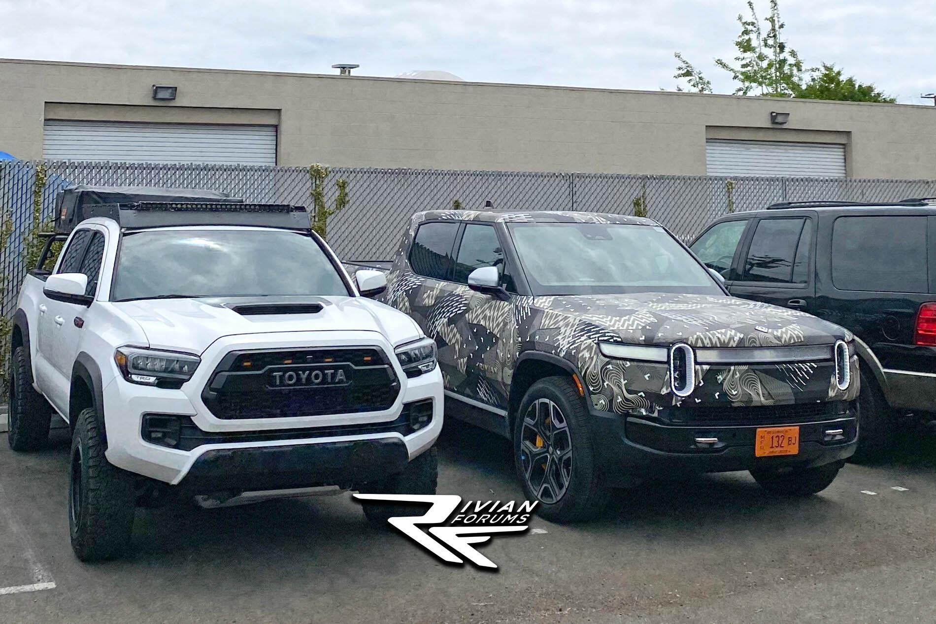 Rivian R1T R1S Real Rivian Photos & Videos Rivian R1T vs 2020 Tacoma TRD PRO 2.jpg 