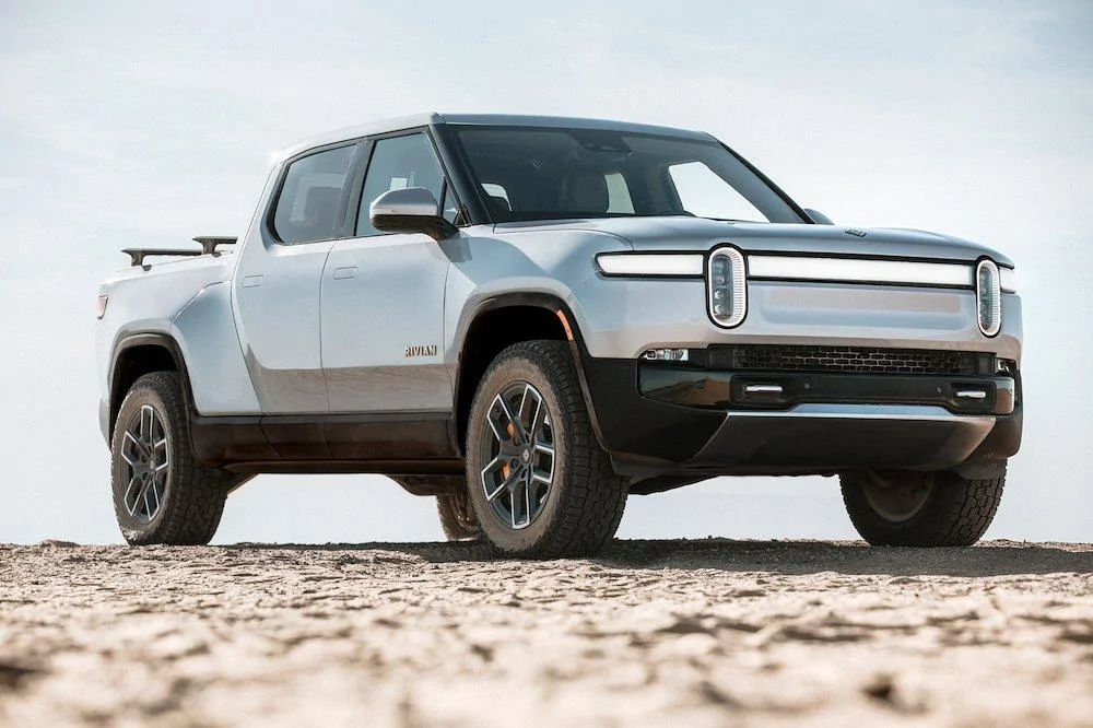 Rivian R1T R1S New updates! July deliveries, August test drives, off road package now optional on Launch Edition, gear added to configurator original.jpg;resize(1000,_)