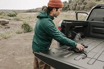 Rivian R1T R1S New updates! July deliveries, August test drives, off road package now optional on Launch Edition, gear added to configurator original.jpg;resize(400,_)