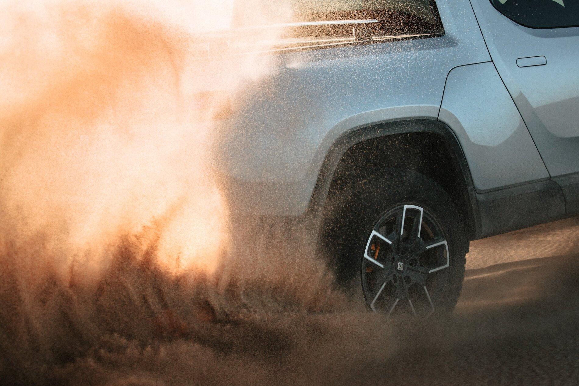 Rivian R1T R1S Real Rivian Photos & Videos original.jpg;resize(2600,_)(5)